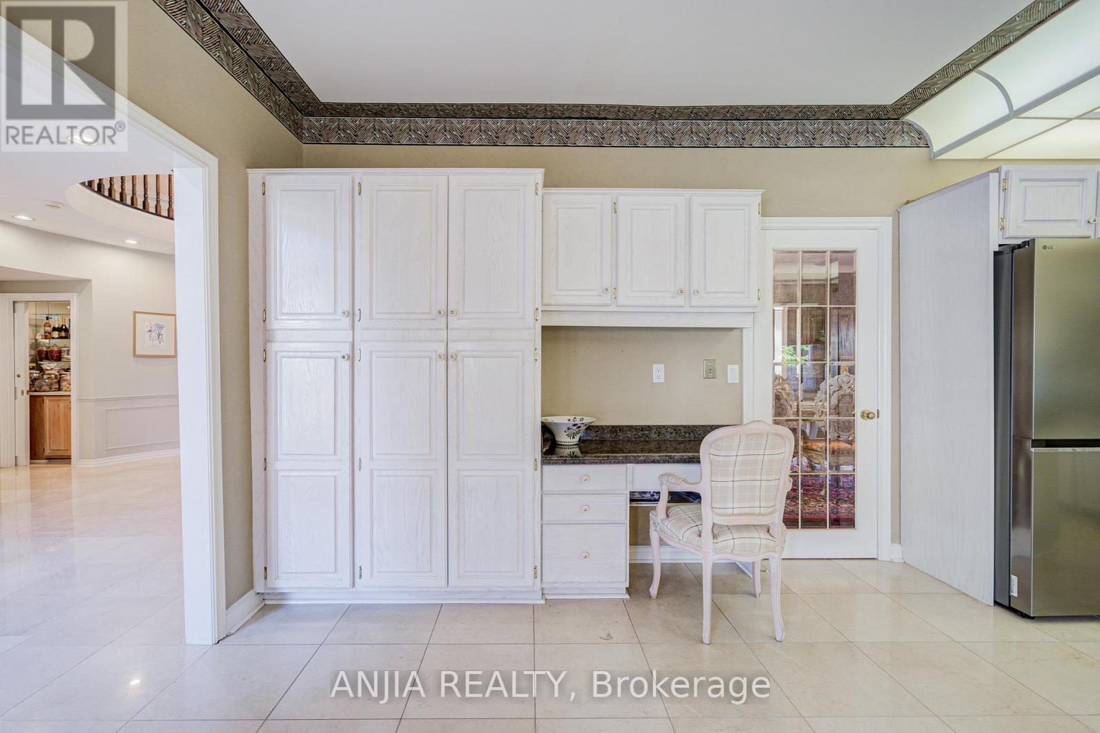 28 Edmund Crescent, Richmond Hill, Ontario  L4B 2X8 - Photo 17 - N12601532