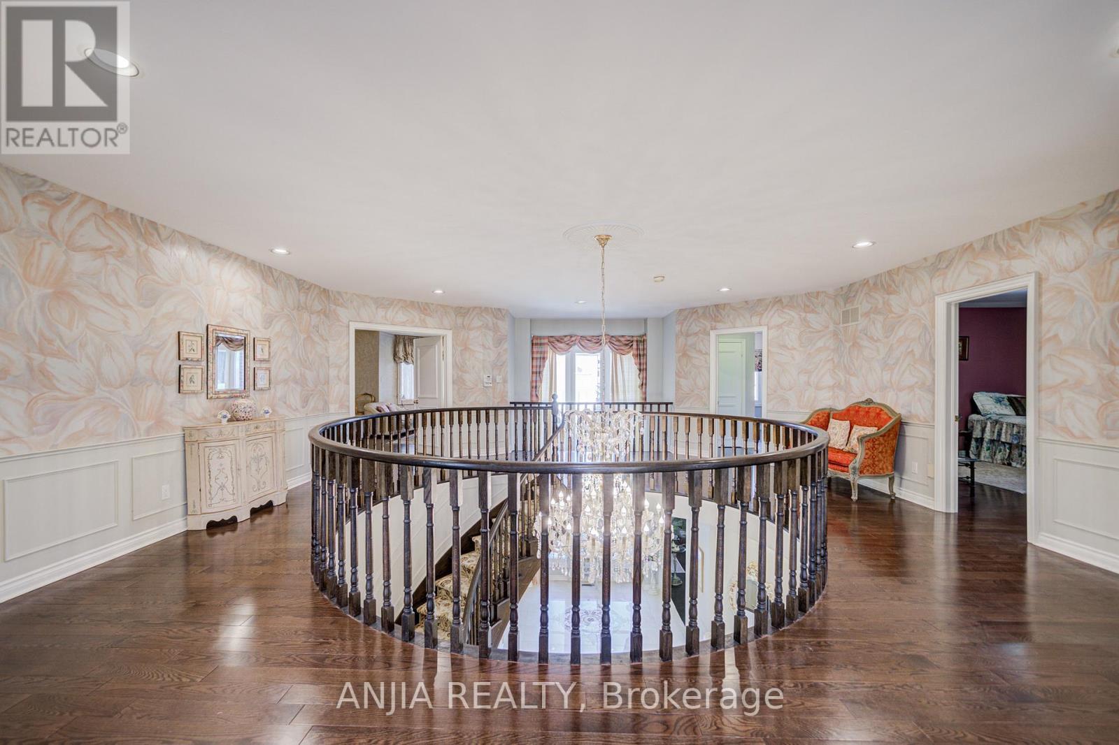 28 Edmund Crescent, Richmond Hill, Ontario  L4B 2X8 - Photo 23 - N12601532