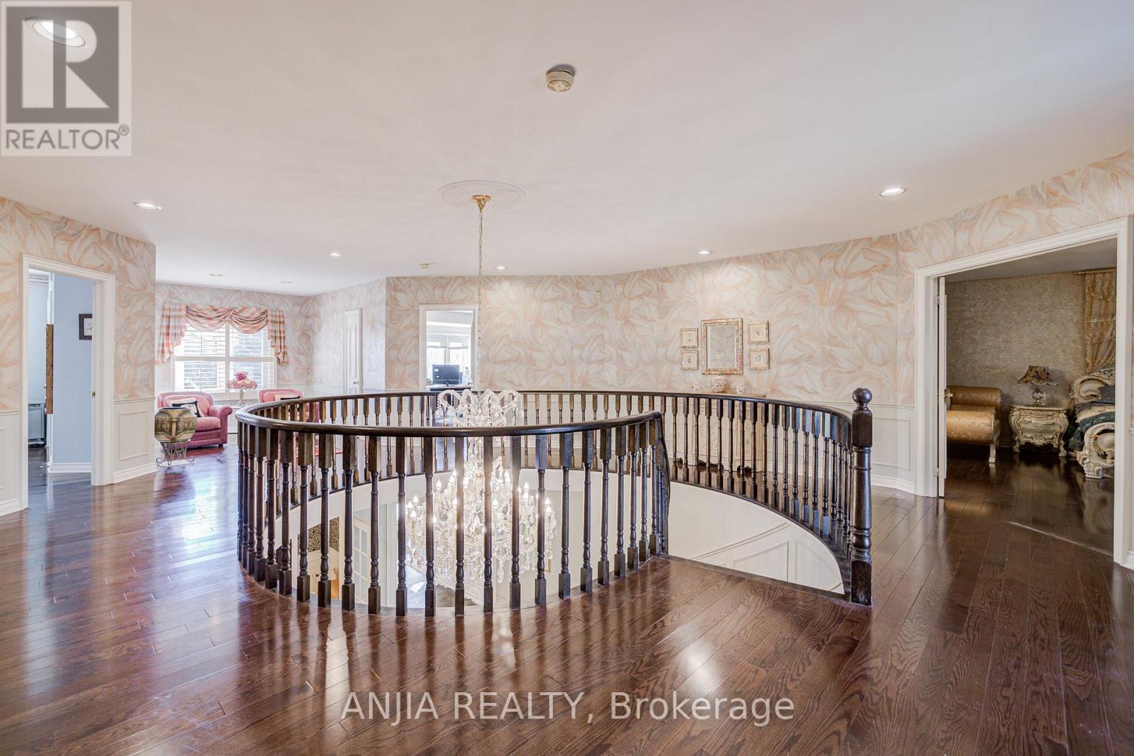 28 Edmund Crescent, Richmond Hill, Ontario  L4B 2X8 - Photo 24 - N12601532