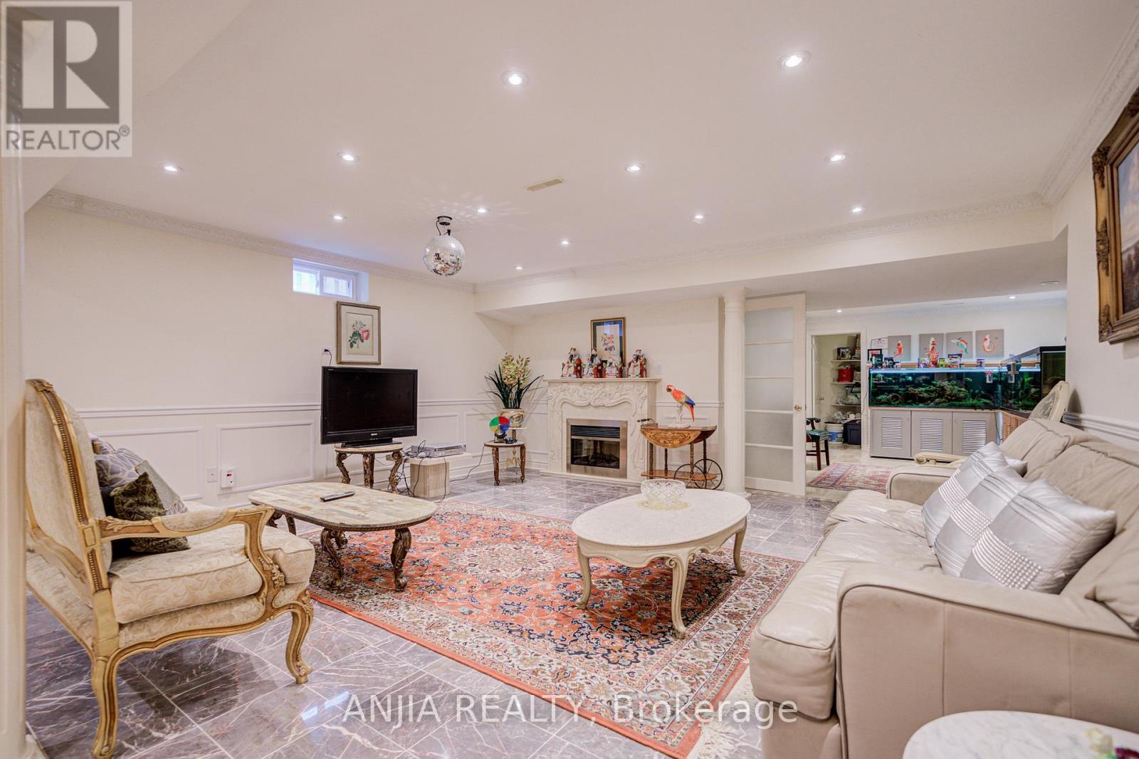 28 Edmund Crescent, Richmond Hill, Ontario  L4B 2X8 - Photo 39 - N12601532