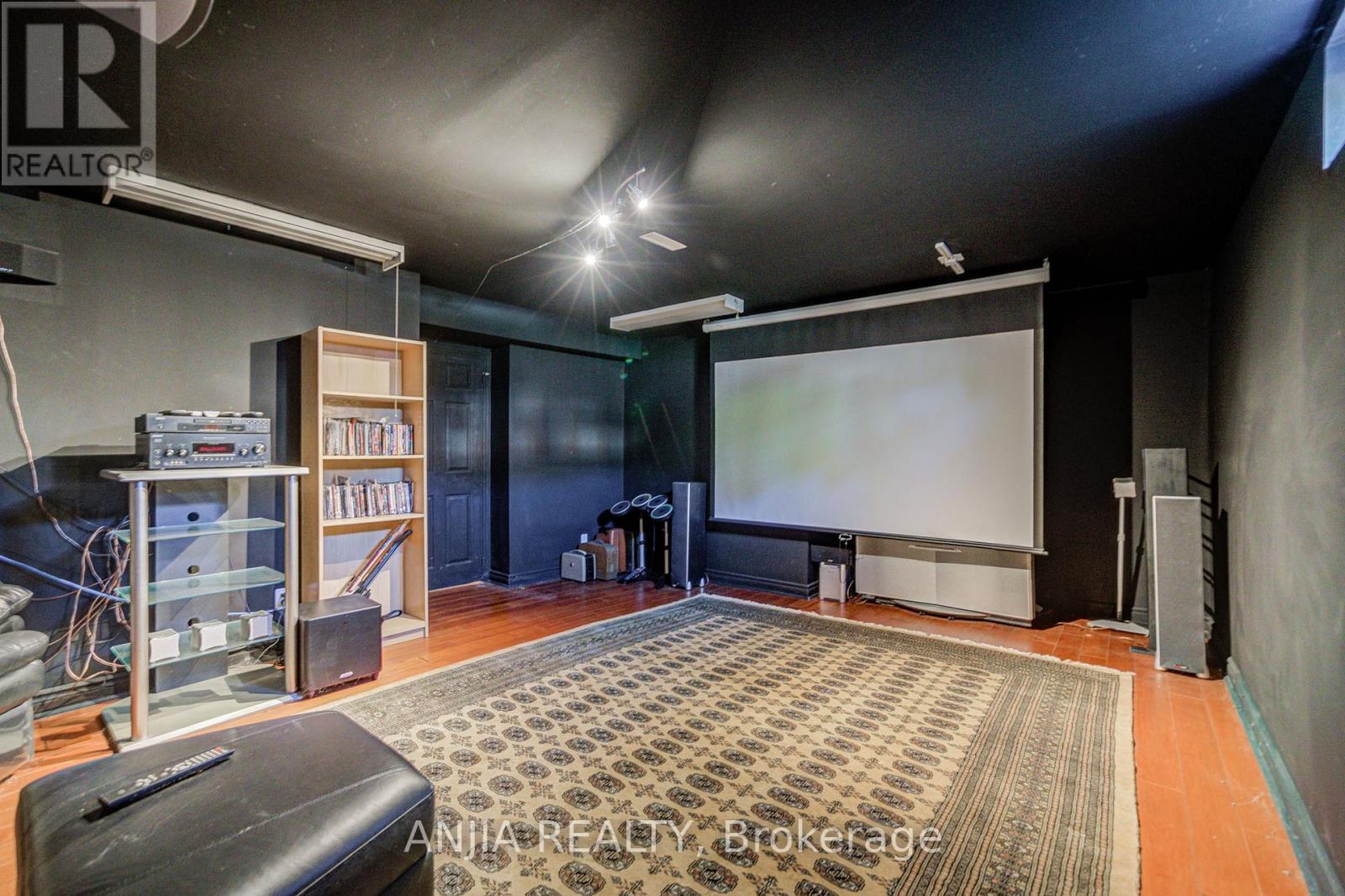 28 Edmund Crescent, Richmond Hill, Ontario  L4B 2X8 - Photo 47 - N12601532