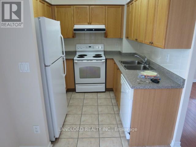 204 - 11 Oneida Crescent, Richmond Hill, Ontario  L4B 0A1 - Photo 2 - N12601536