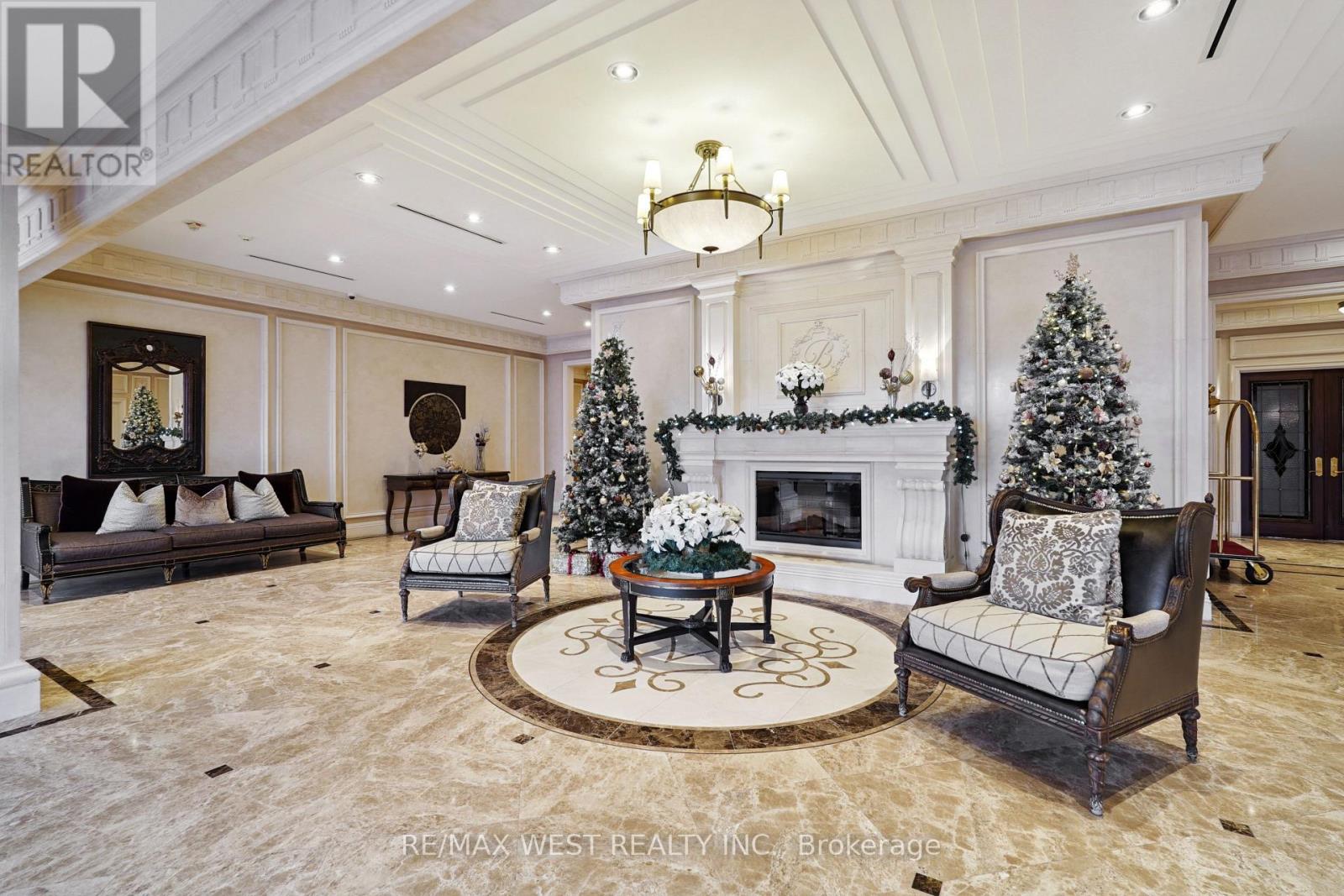 407 - 9235 Jane Street, Vaughan, Ontario L6A 0J8 - Photo 2 - N12601540