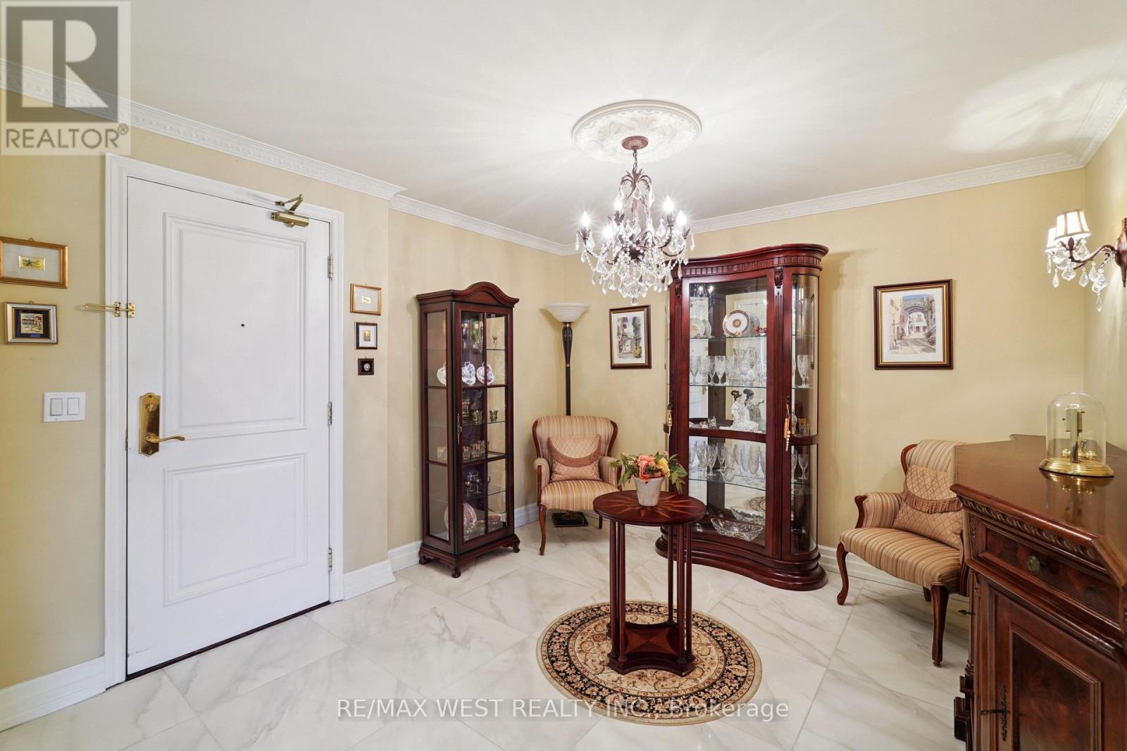 407 - 9235 Jane Street, Vaughan, Ontario L6A 0J8 - Photo 3 - N12601540