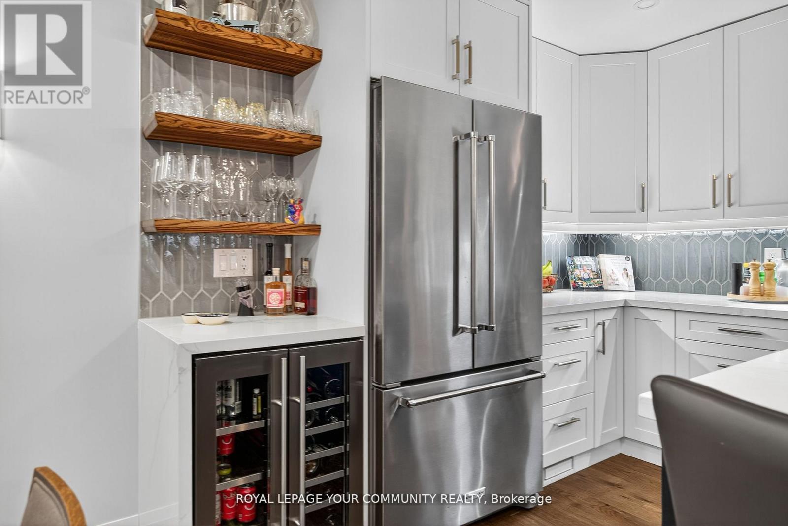 105 Orchard Heights Boulevard, Aurora, Ontario  L4G 2Z8 - Photo 4 - N12601548