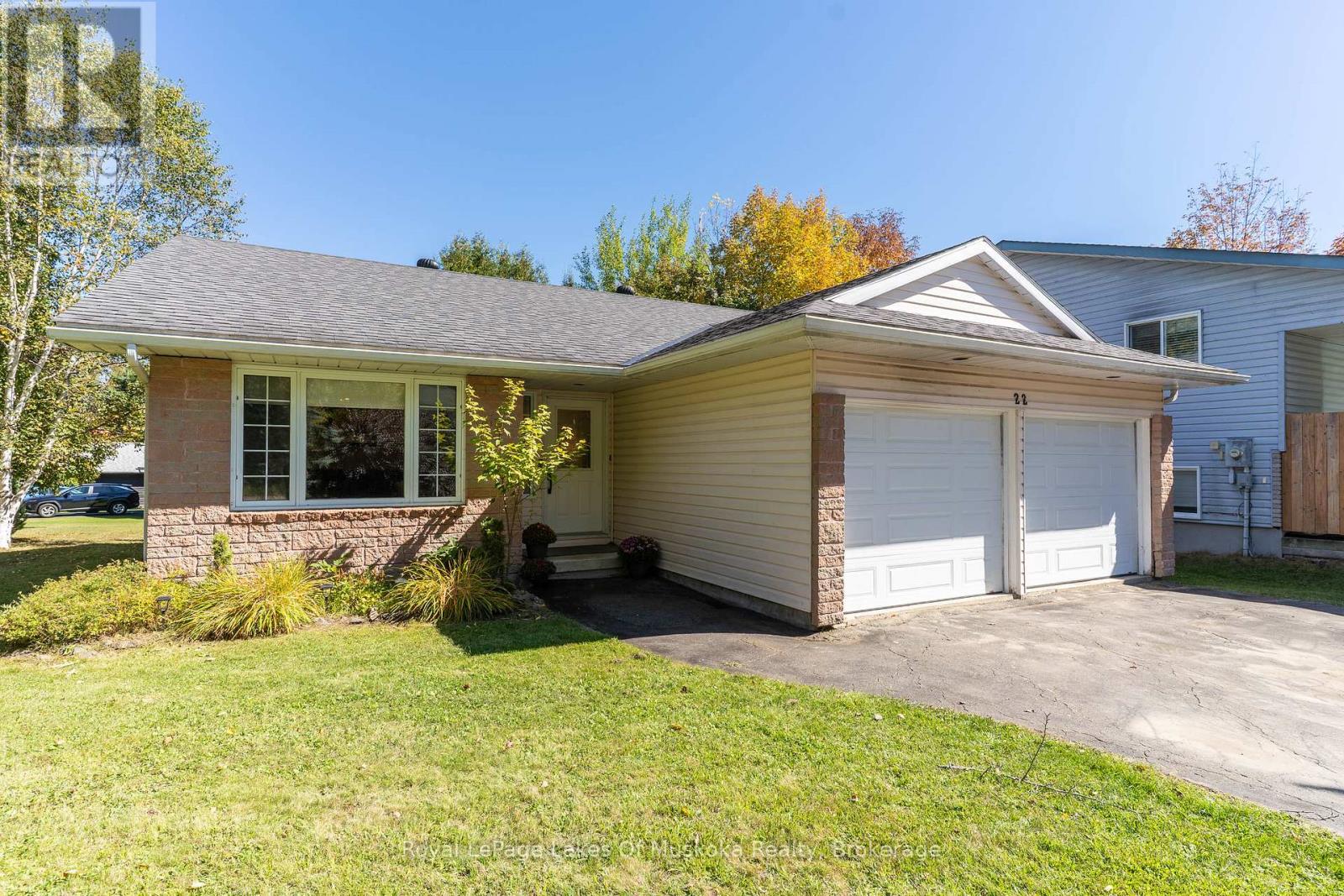 22 Knotty Pine Trail, Huntsville, Ontario  P1H 1S7 - Photo 1 - X12598228