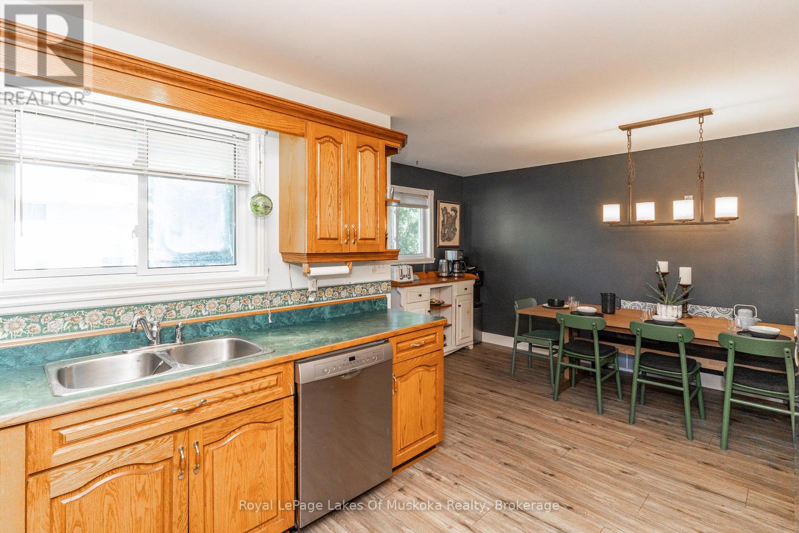 22 Knotty Pine Trail, Huntsville, Ontario  P1H 1S7 - Photo 13 - X12598228