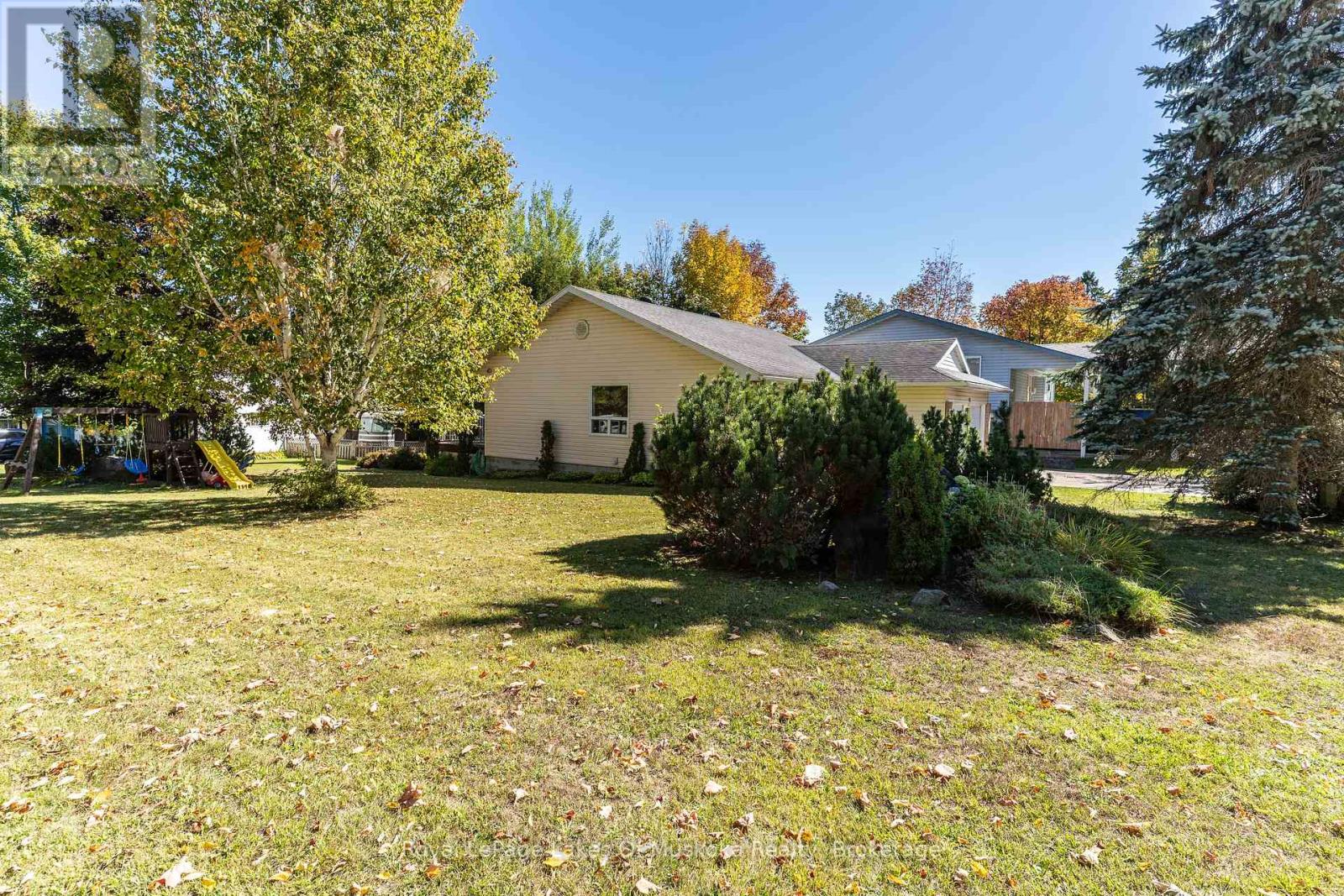 22 Knotty Pine Trail, Huntsville, Ontario  P1H 1S7 - Photo 35 - X12598228