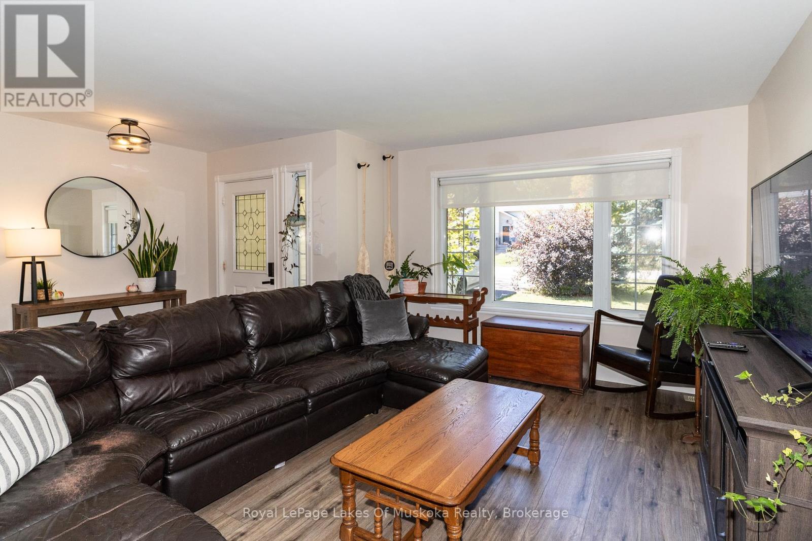 22 Knotty Pine Trail, Huntsville, Ontario  P1H 1S7 - Photo 6 - X12598228