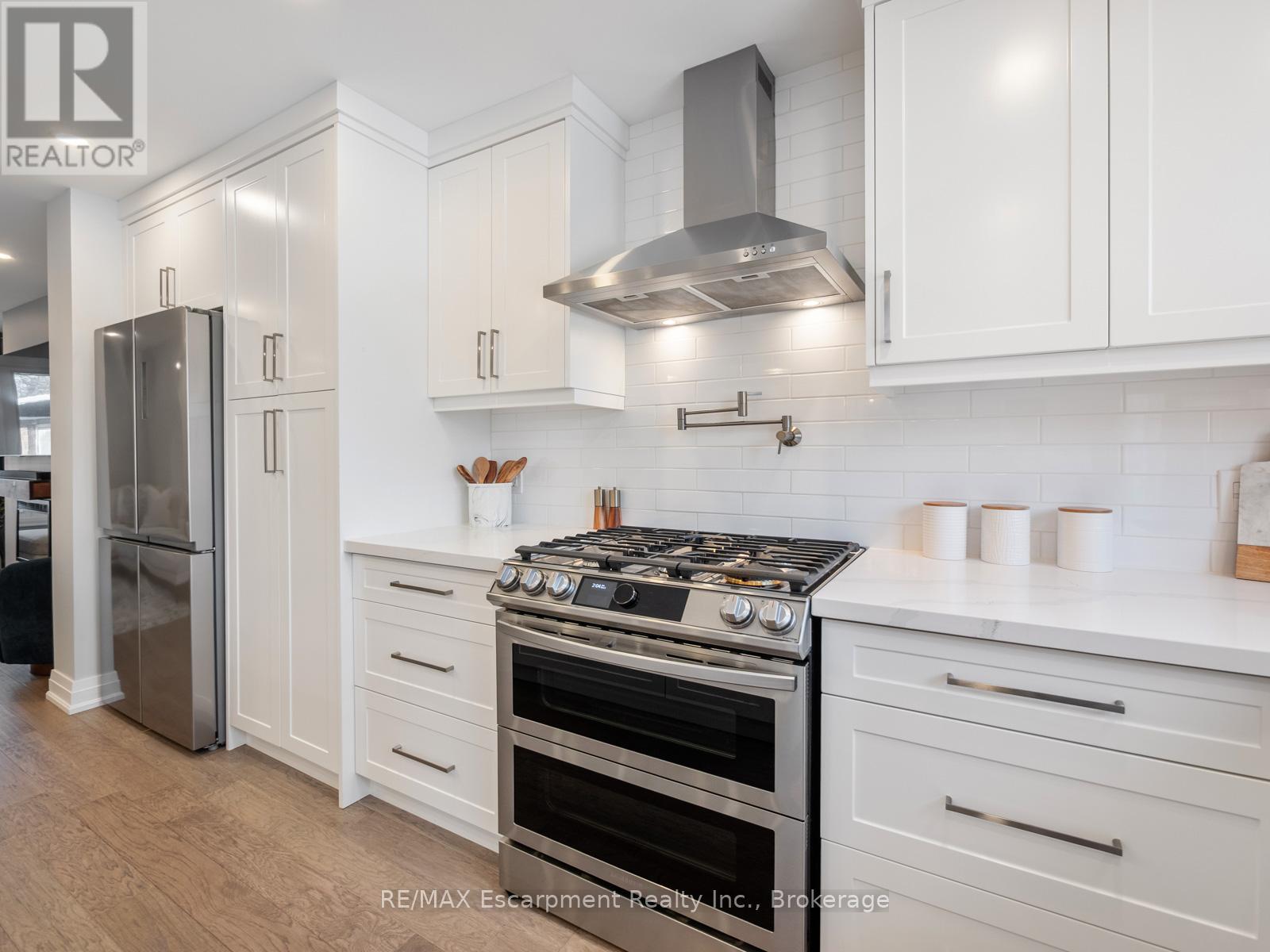 143 Chalfield Lane, Mississauga, Ontario L4Z 1K8 - Photo 11 - W12601722