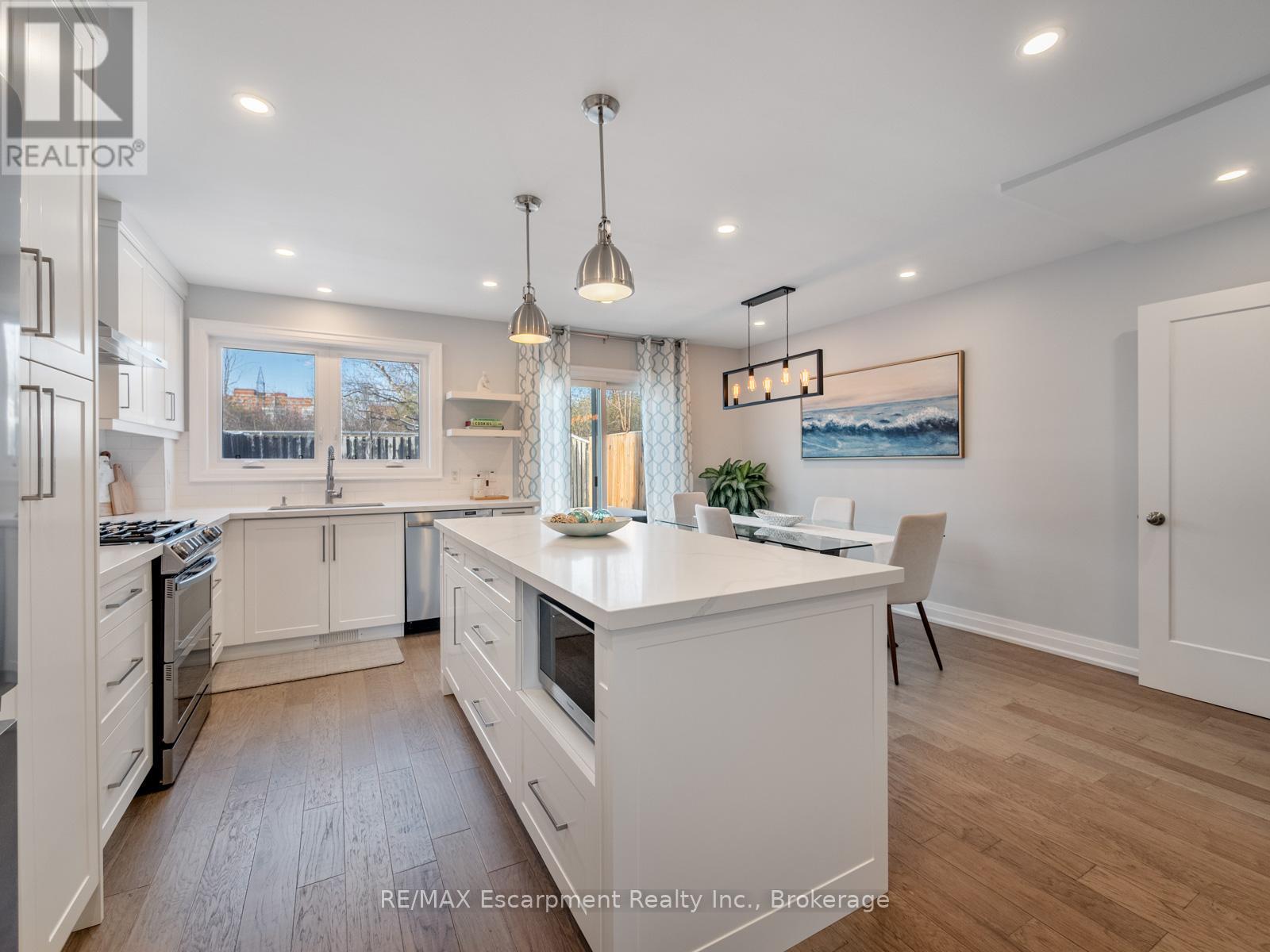 143 Chalfield Lane, Mississauga, Ontario L4Z 1K8 - Photo 14 - W12601722