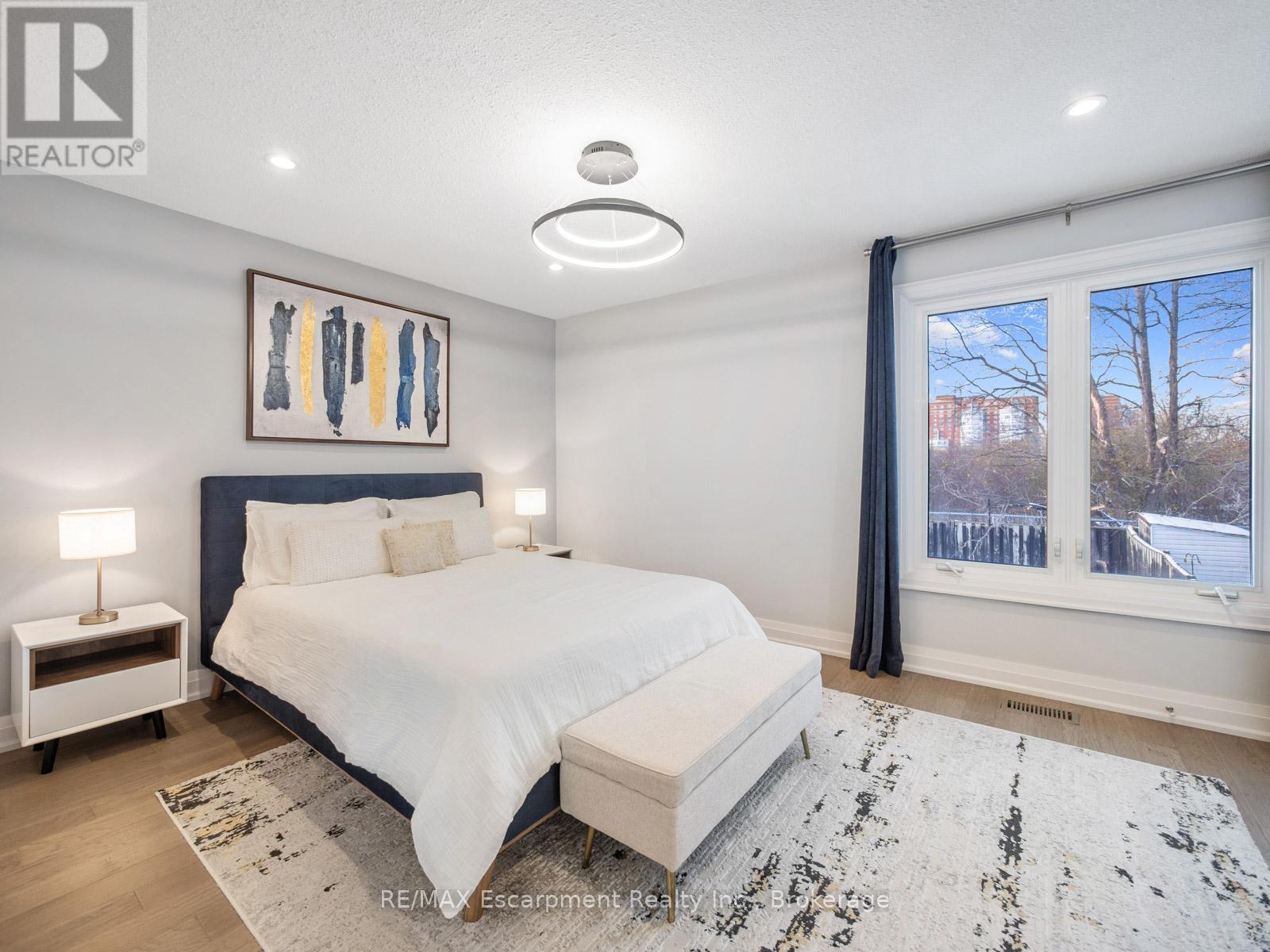 143 Chalfield Lane, Mississauga, Ontario L4Z 1K8 - Photo 18 - W12601722