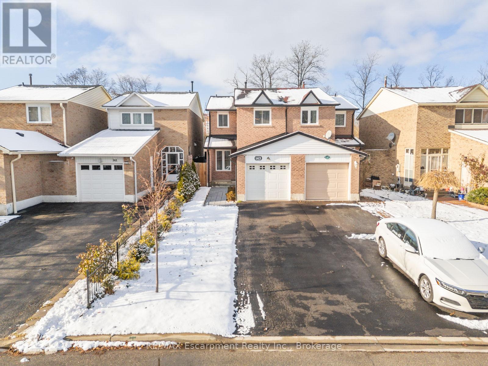 143 Chalfield Lane, Mississauga, Ontario L4Z 1K8 - Photo 2 - W12601722