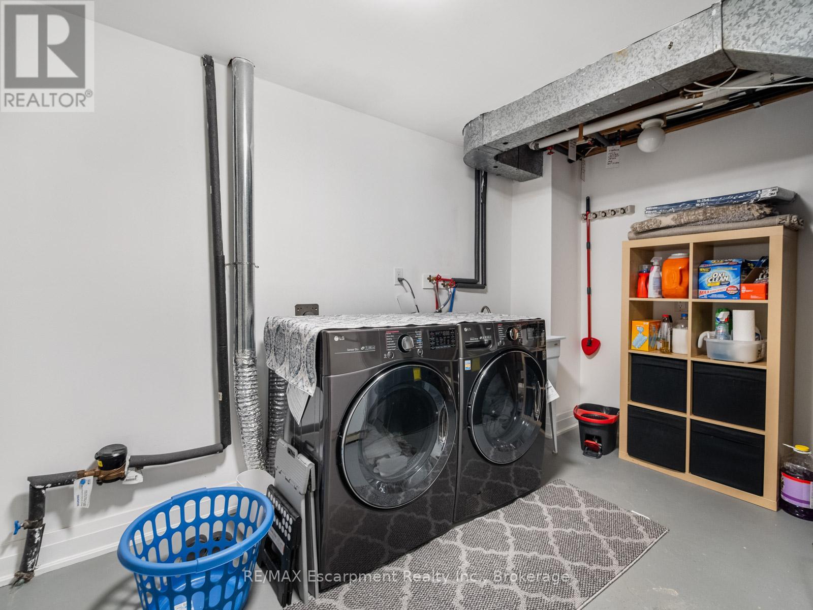 143 Chalfield Lane, Mississauga, Ontario L4Z 1K8 - Photo 27 - W12601722