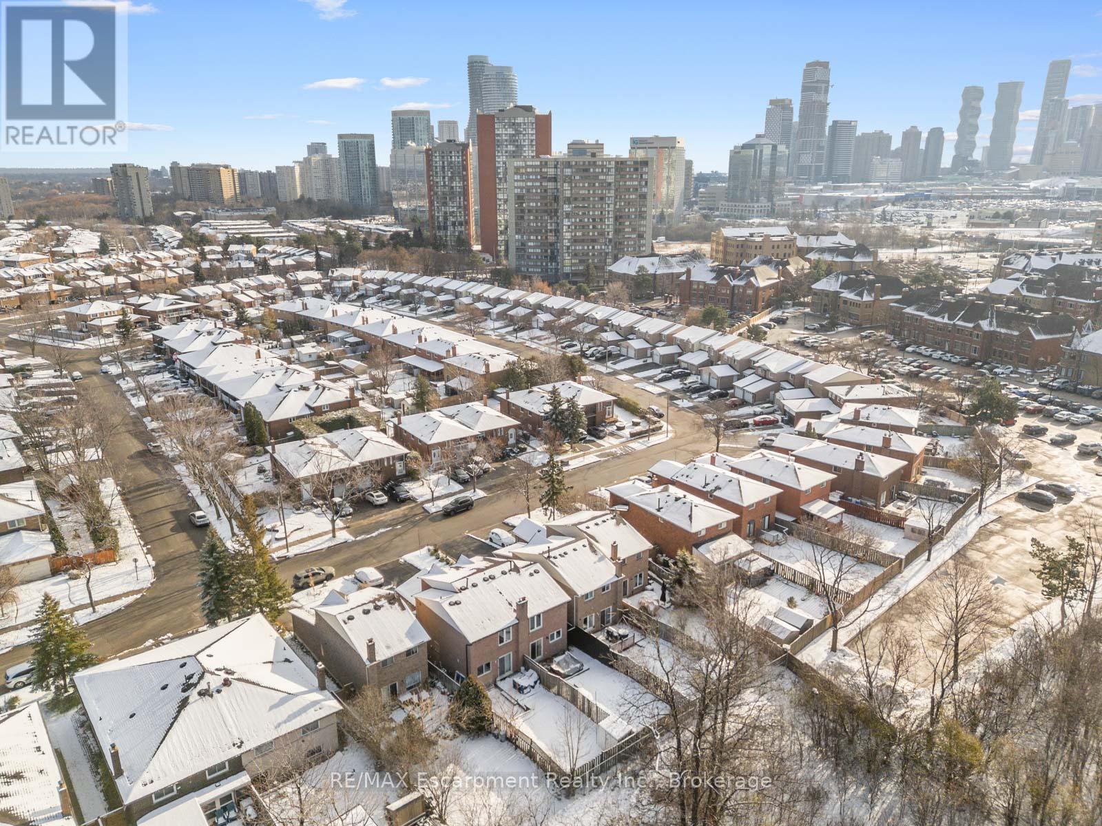 143 Chalfield Lane, Mississauga, Ontario L4Z 1K8 - Photo 31 - W12601722