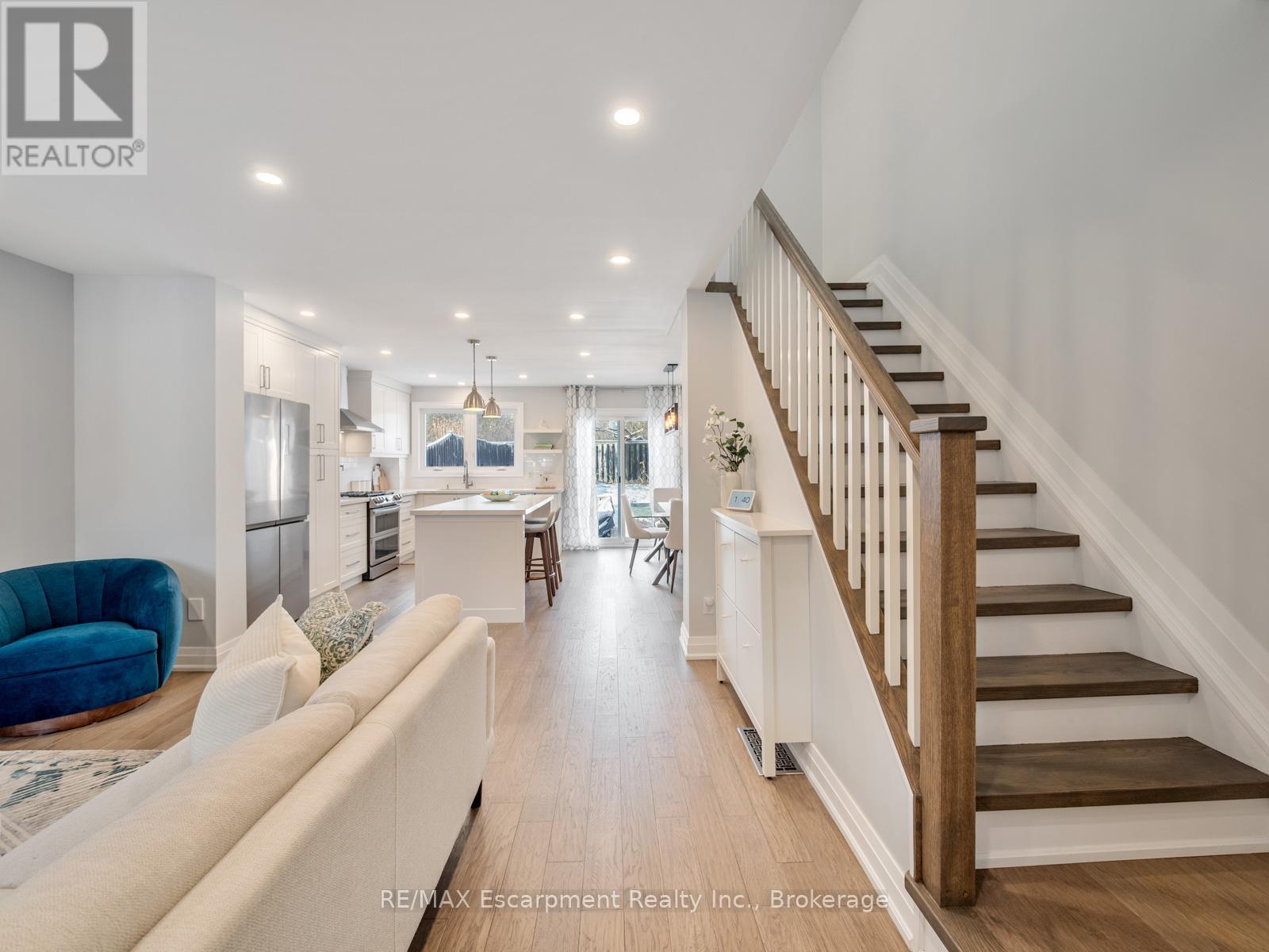 143 Chalfield Lane, Mississauga, Ontario L4Z 1K8 - Photo 5 - W12601722