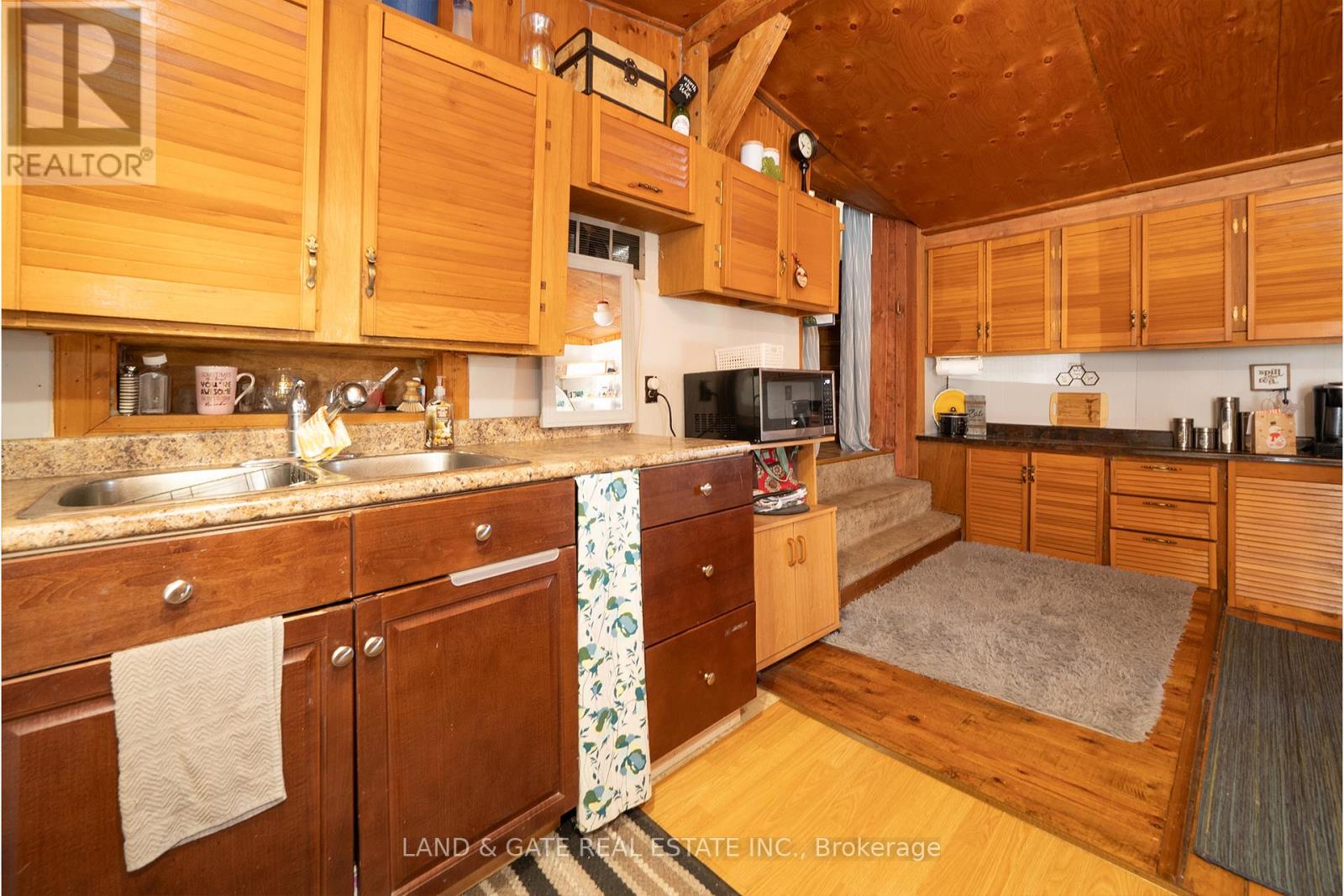 40 Tice Crescent, Belleville, Ontario  K8N 2X7 - Photo 8 - X12593768