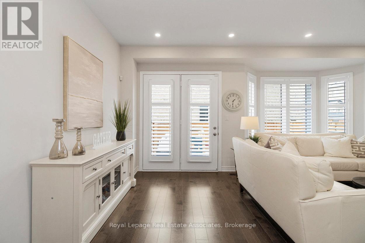 4061 Channing Crescent, Oakville, Ontario  L6H 3R3 - Photo 20 - W12601492