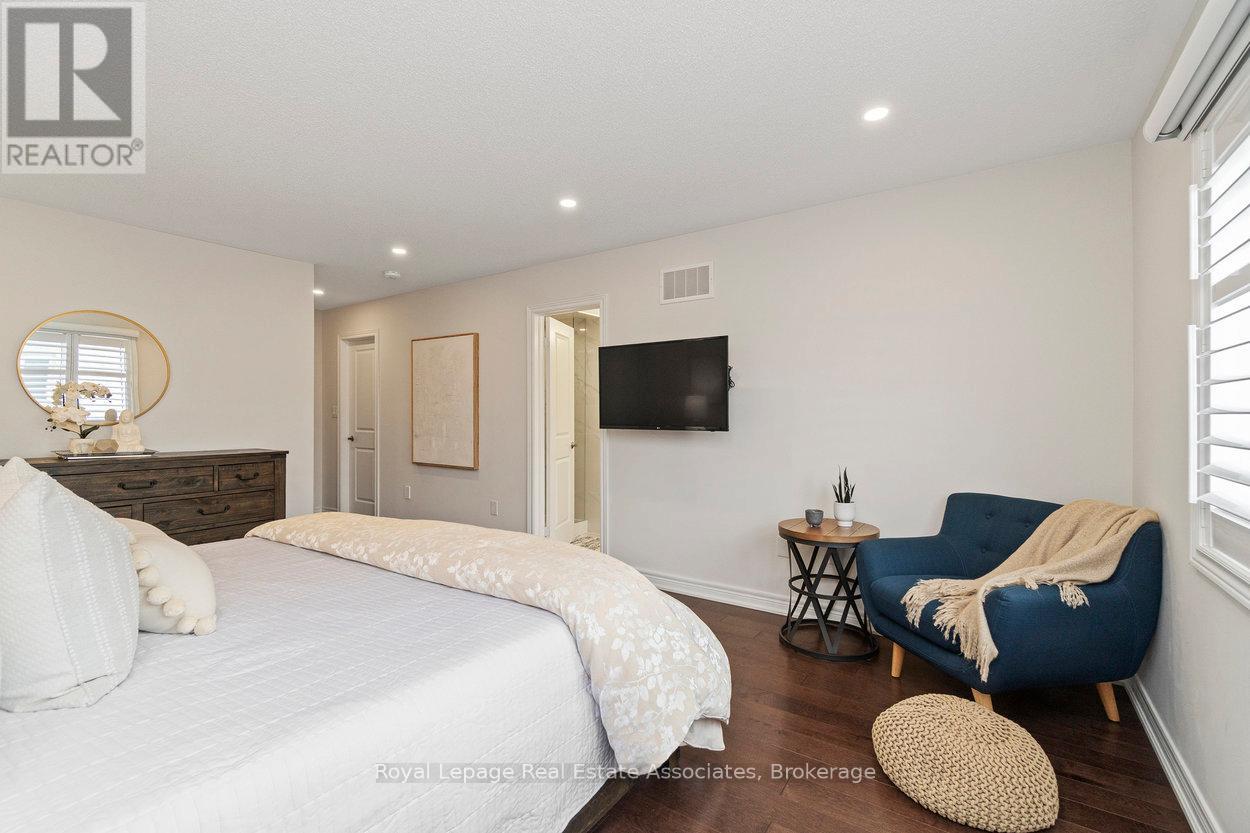 4061 Channing Crescent, Oakville, Ontario  L6H 3R3 - Photo 27 - W12601492