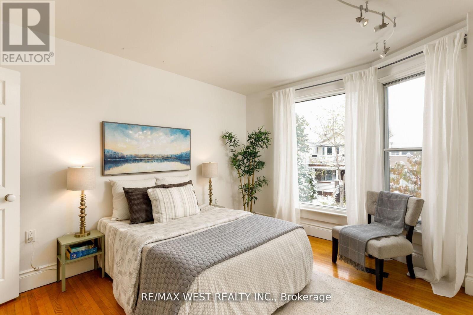 79 Springhurst Avenue, Toronto, Ontario  M6K 1B7 - Photo 38 - W12601560