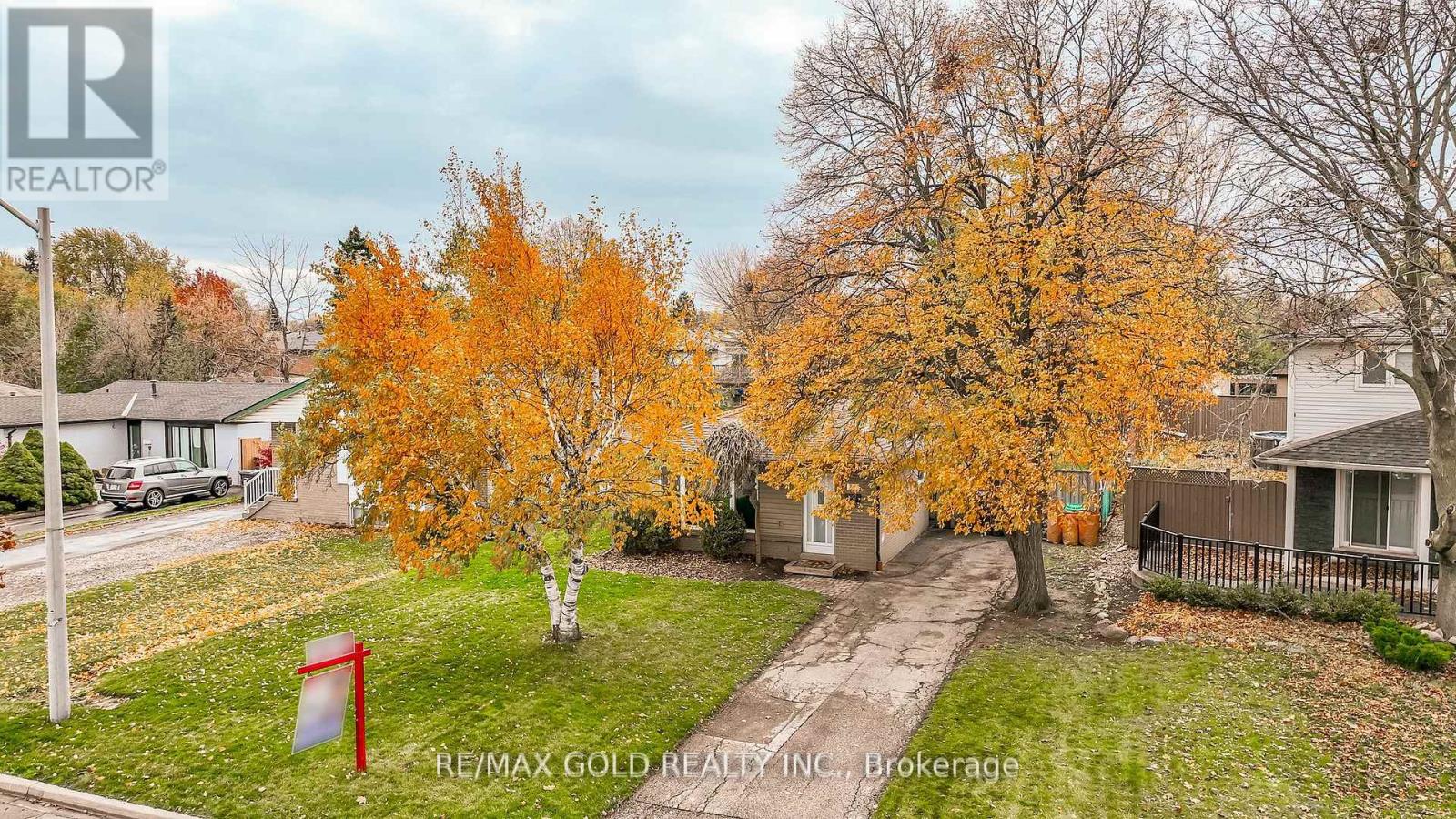 35 Duke Road, Brampton, Ontario  L6T 3J9 - Photo 38 - W12601576