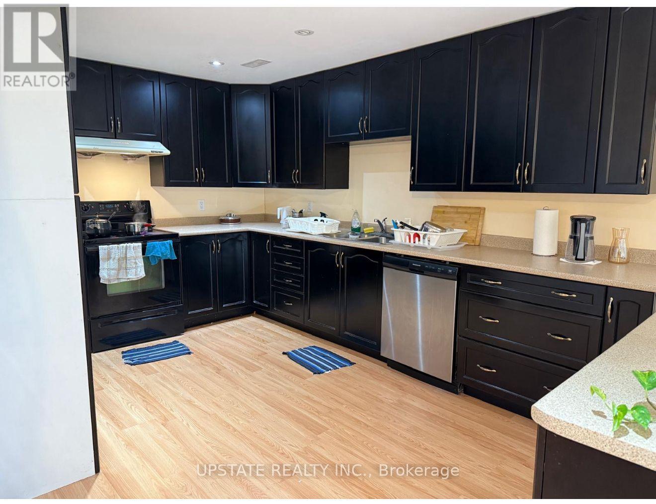 Basement - 42 Condorvalley Crescent, Brampton, Ontario  L6P 2T7 - Photo 4 - W12601604