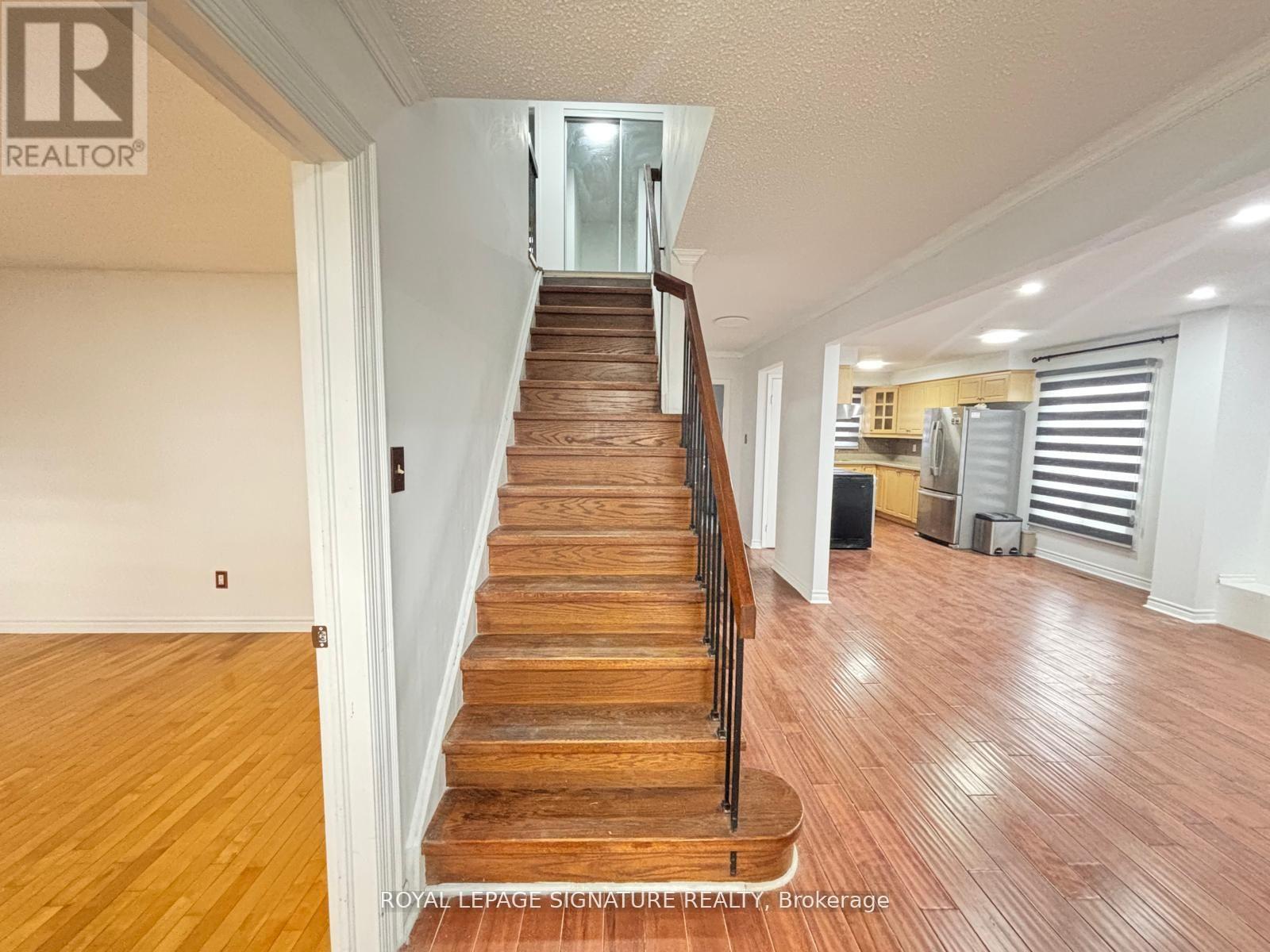 Main - 59 Jayfield Road, Brampton, Ontario  L6S 3G4 - Photo 2 - W12601612