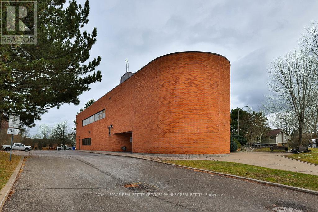 6800 Campobello Road, Mississauga, Ontario  L5N 2L8 - Photo 3 - W12601632