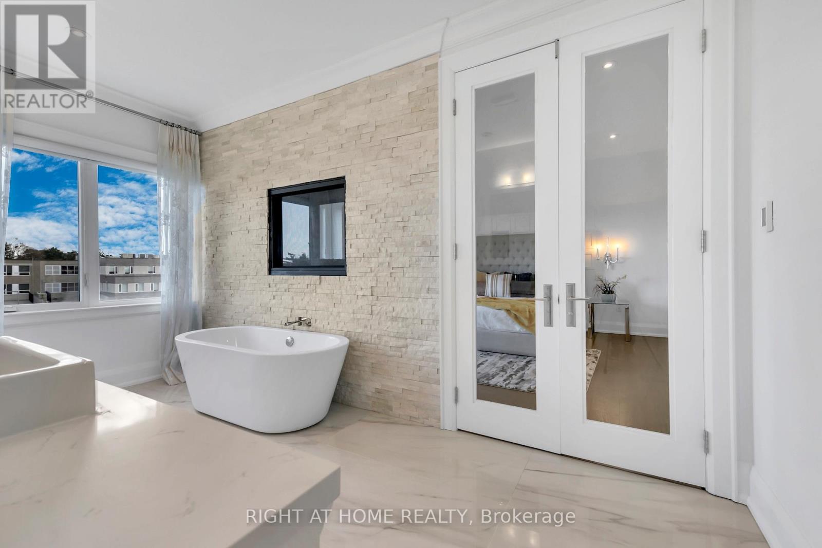 55a Jay Street, Toronto, Ontario  M6L 2L9 - Photo 31 - W12601682