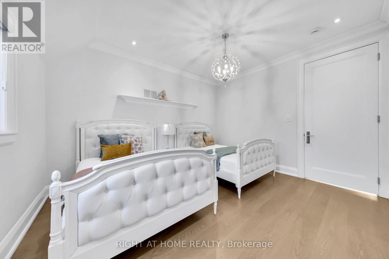 55a Jay Street, Toronto, Ontario  M6L 2L9 - Photo 34 - W12601682