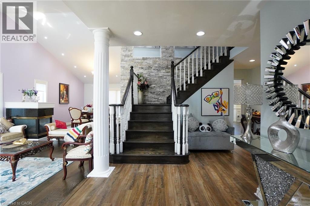 99 Donnici Drive, Hamilton, Ontario  L9B 2K3 - Photo 3 - 40769943