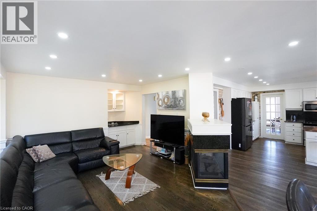 99 Donnici Drive, Hamilton, Ontario  L9B 2K3 - Photo 9 - 40769943