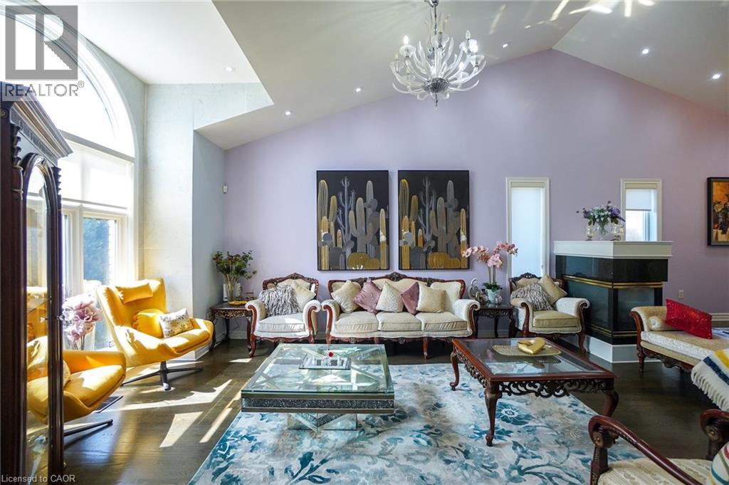 99 Donnici Drive, Hamilton, Ontario  L9B 2K3 - Photo 4 - 40769943