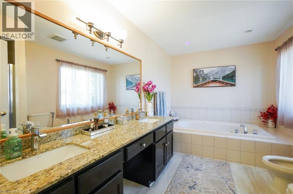 99 Donnici Drive, Hamilton, Ontario  L9B 2K3 - Photo 19 - 40769943