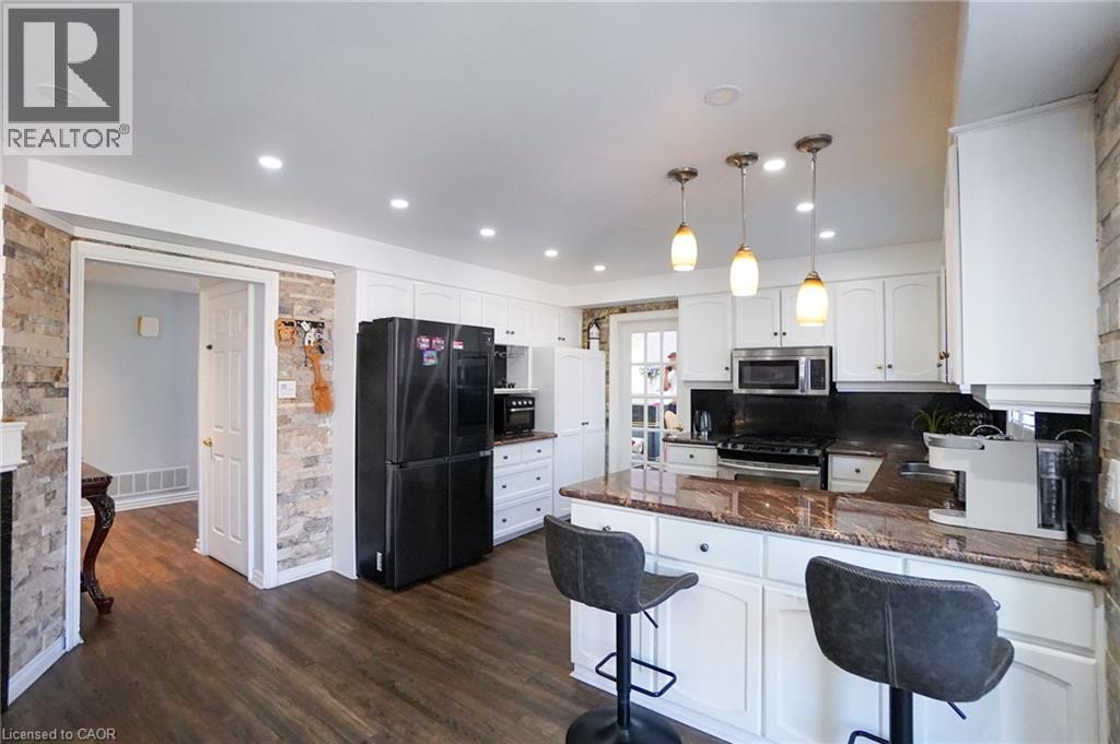 99 Donnici Drive, Hamilton, Ontario  L9B 2K3 - Photo 12 - 40769943