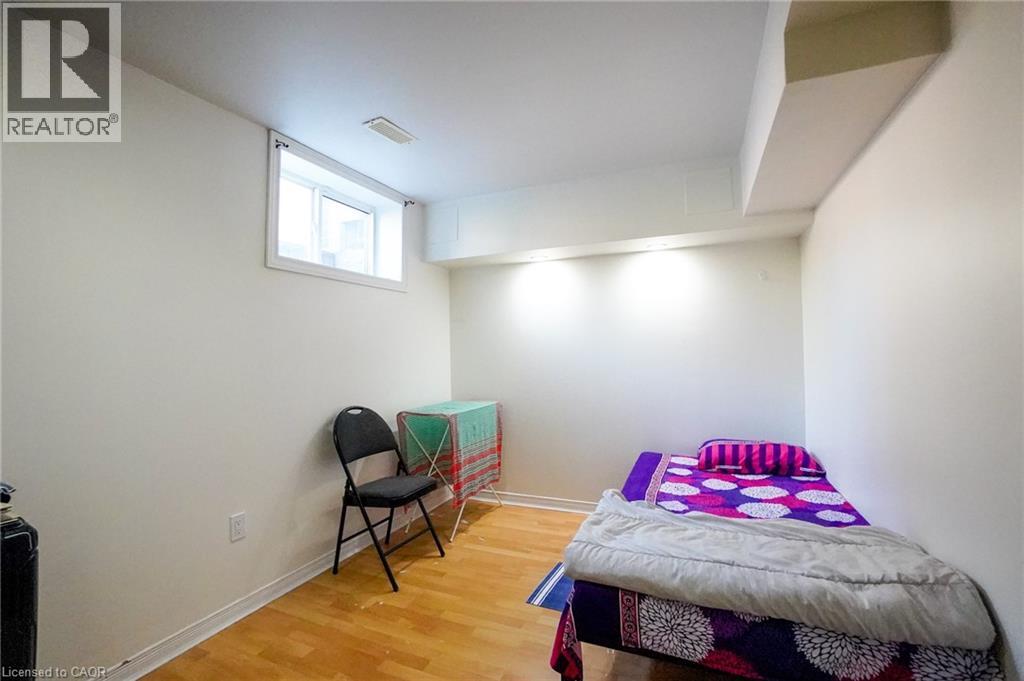 99 Donnici Drive, Hamilton, Ontario  L9B 2K3 - Photo 32 - 40769943