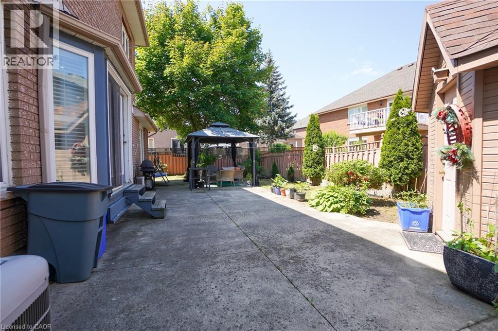 99 Donnici Drive, Hamilton, Ontario  L9B 2K3 - Photo 36 - 40769943