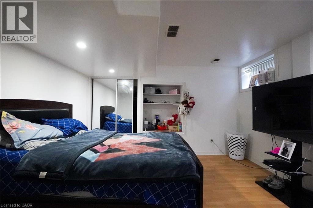 99 Donnici Drive, Hamilton, Ontario  L9B 2K3 - Photo 33 - 40769943