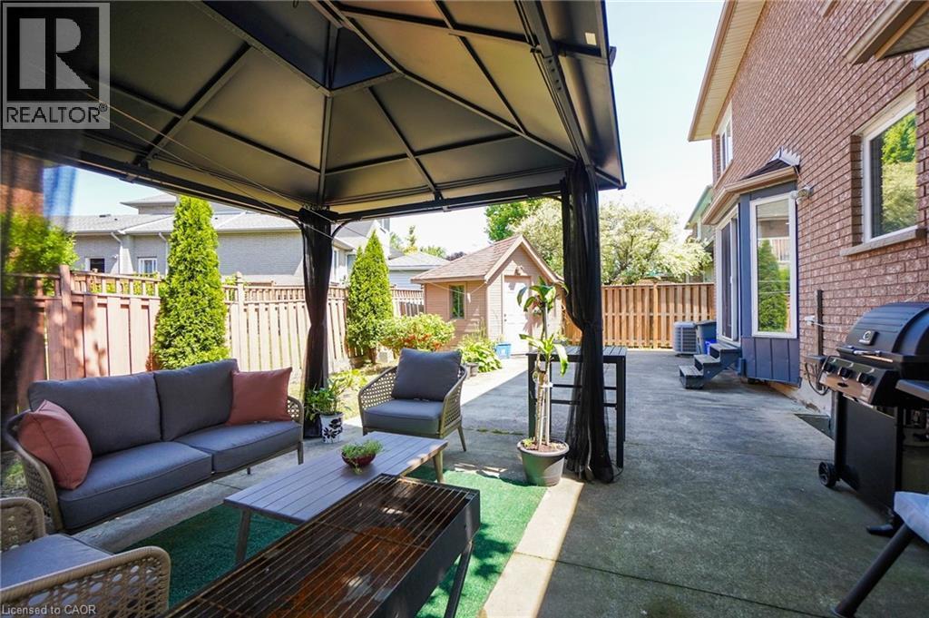 99 Donnici Drive, Hamilton, Ontario  L9B 2K3 - Photo 38 - 40769943