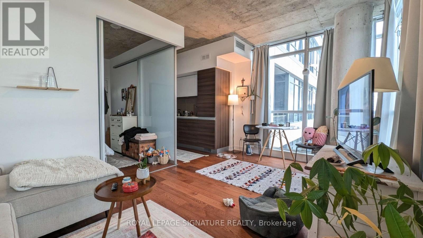 1210 - 20 Minowan Miikan Lane, Toronto, Ontario  M6J 0E5 - Photo 6 - C12601250