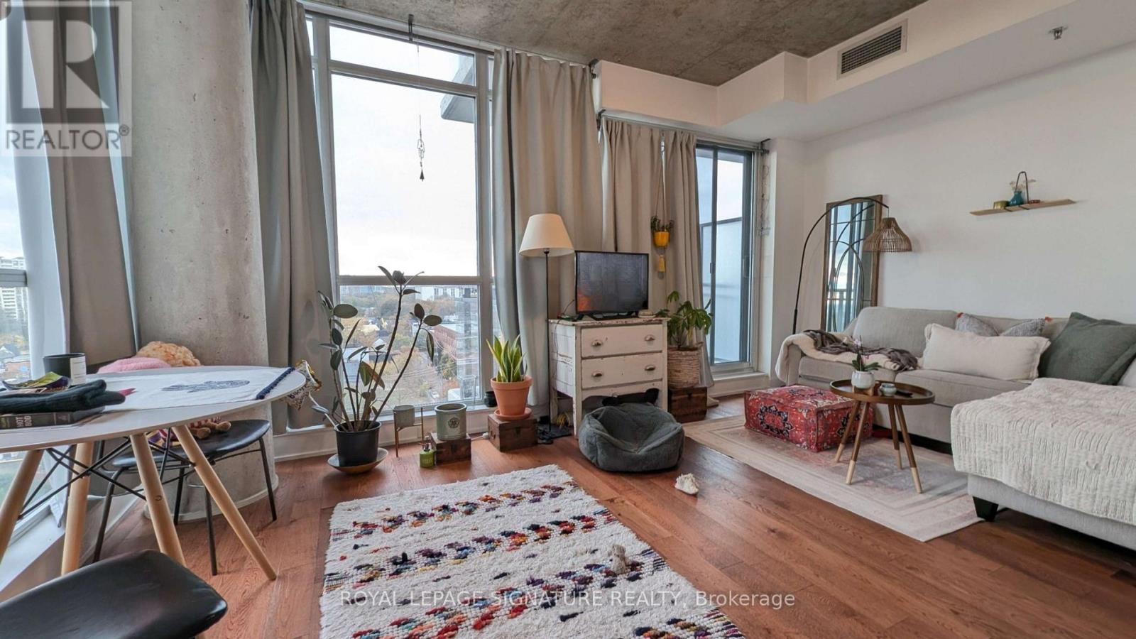 1210 - 20 Minowan Miikan Lane, Toronto, Ontario  M6J 0E5 - Photo 4 - C12601250