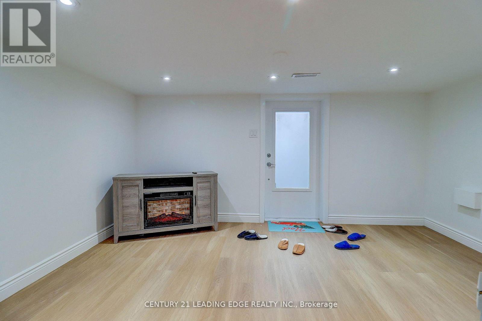 7 Ellsworth Avenue, Toronto, Ontario  M6G 2K4 - Photo 36 - C12601498