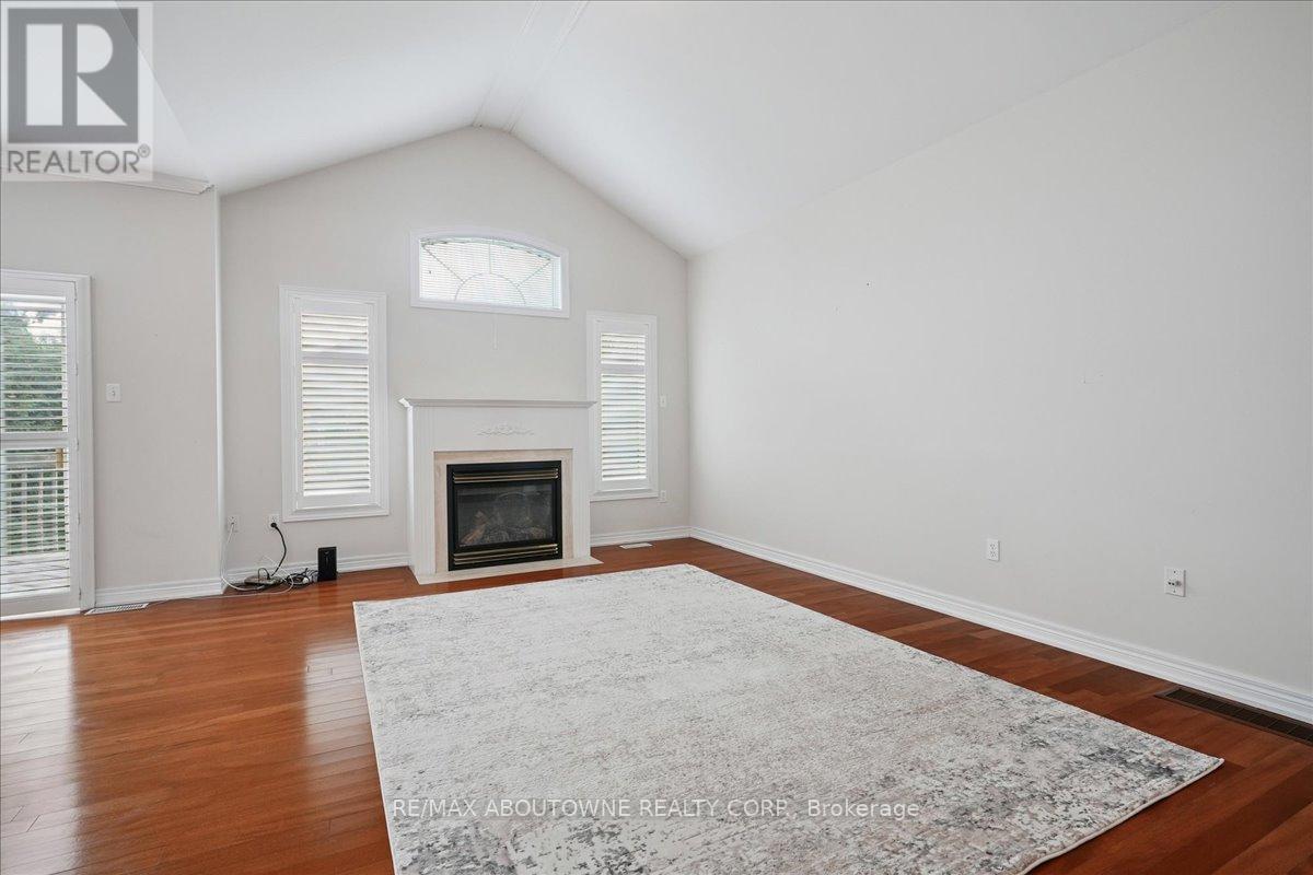 2348 Tesla Crescent, Oakville, Ontario  L6H 7T5 - Photo 12 - W12421696