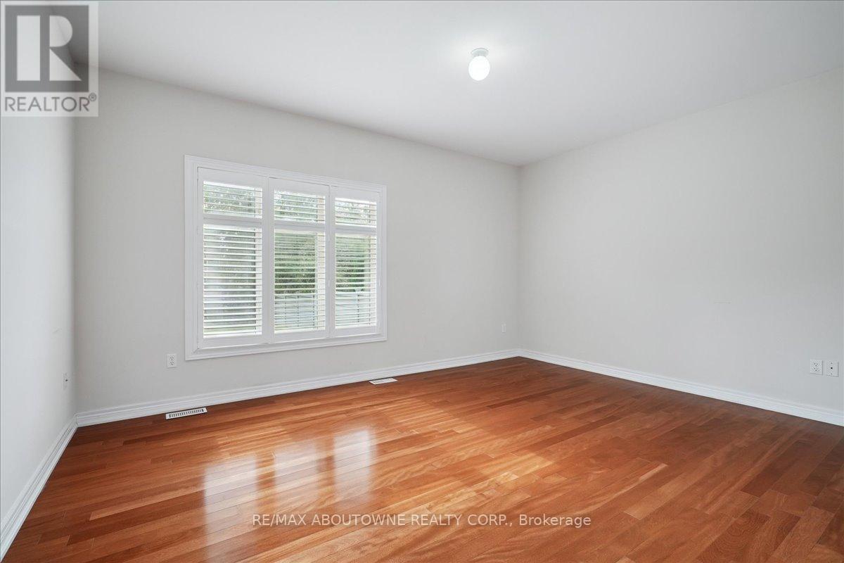 2348 Tesla Crescent, Oakville, Ontario  L6H 7T5 - Photo 21 - W12421696