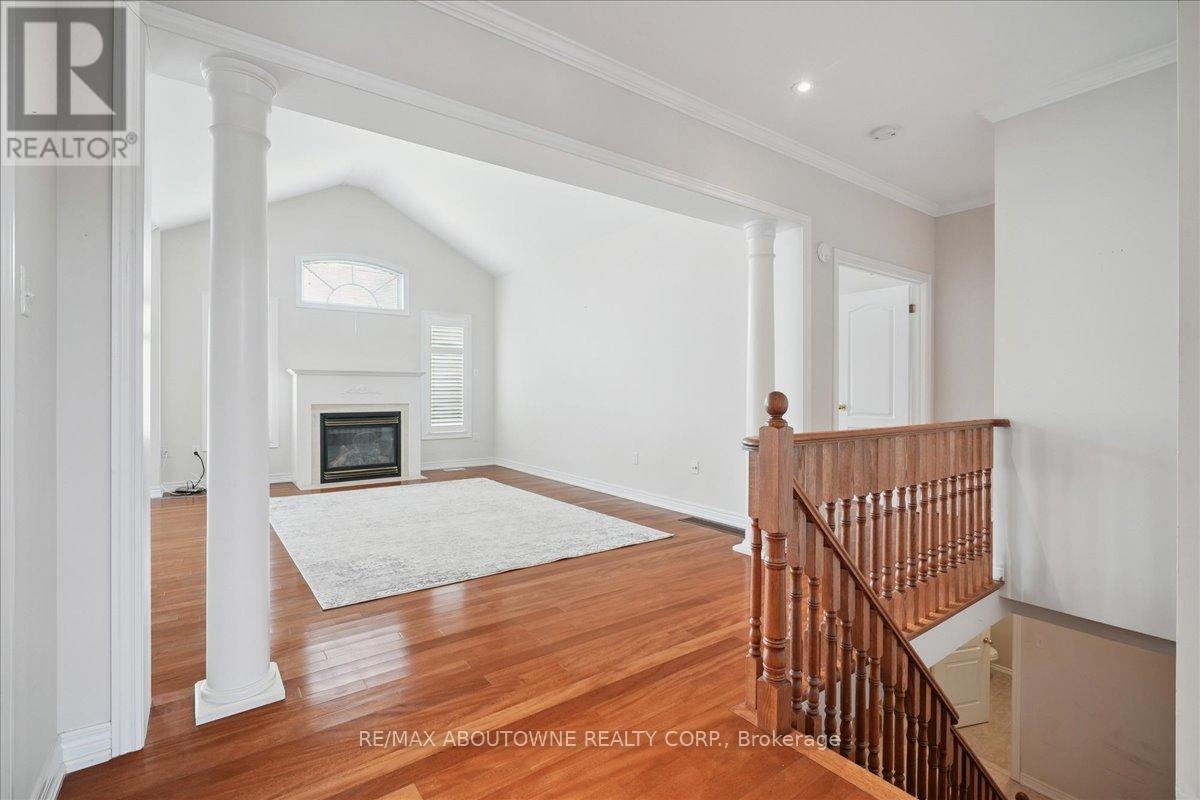 2348 Tesla Crescent, Oakville, Ontario  L6H 7T5 - Photo 11 - W12421696