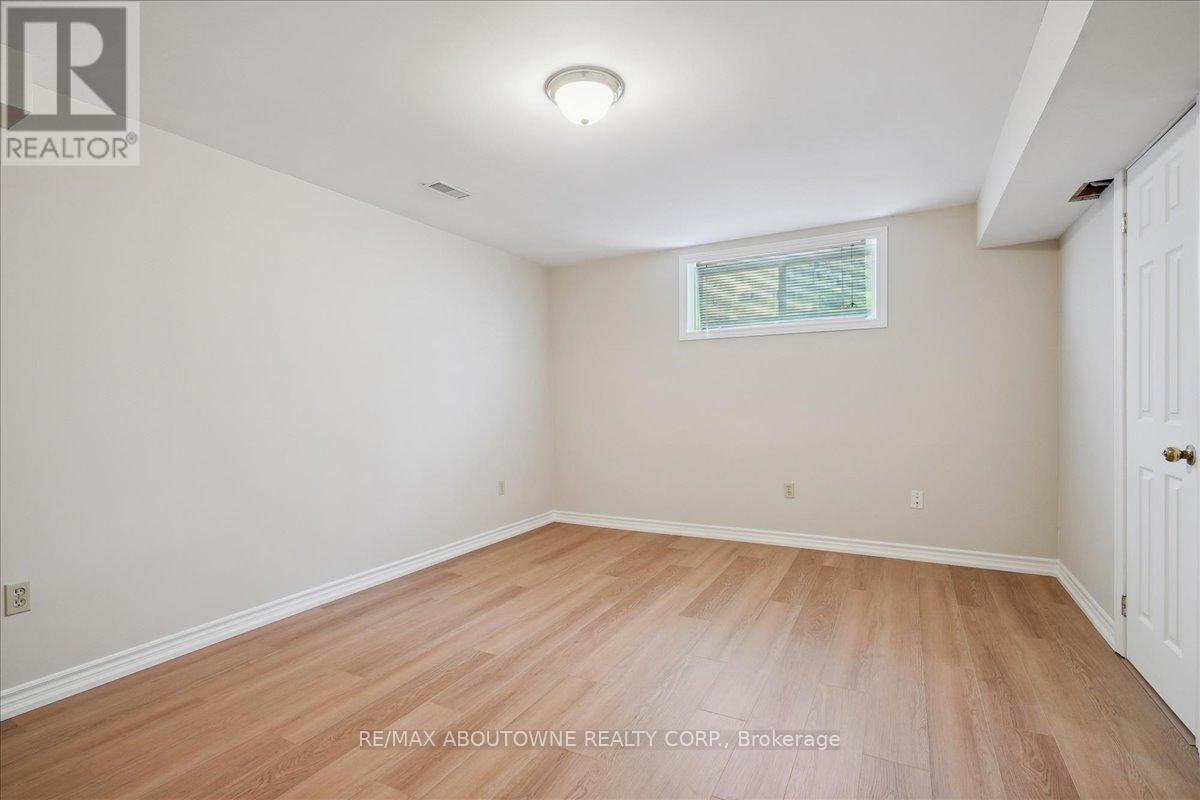 2348 Tesla Crescent, Oakville, Ontario  L6H 7T5 - Photo 28 - W12421696