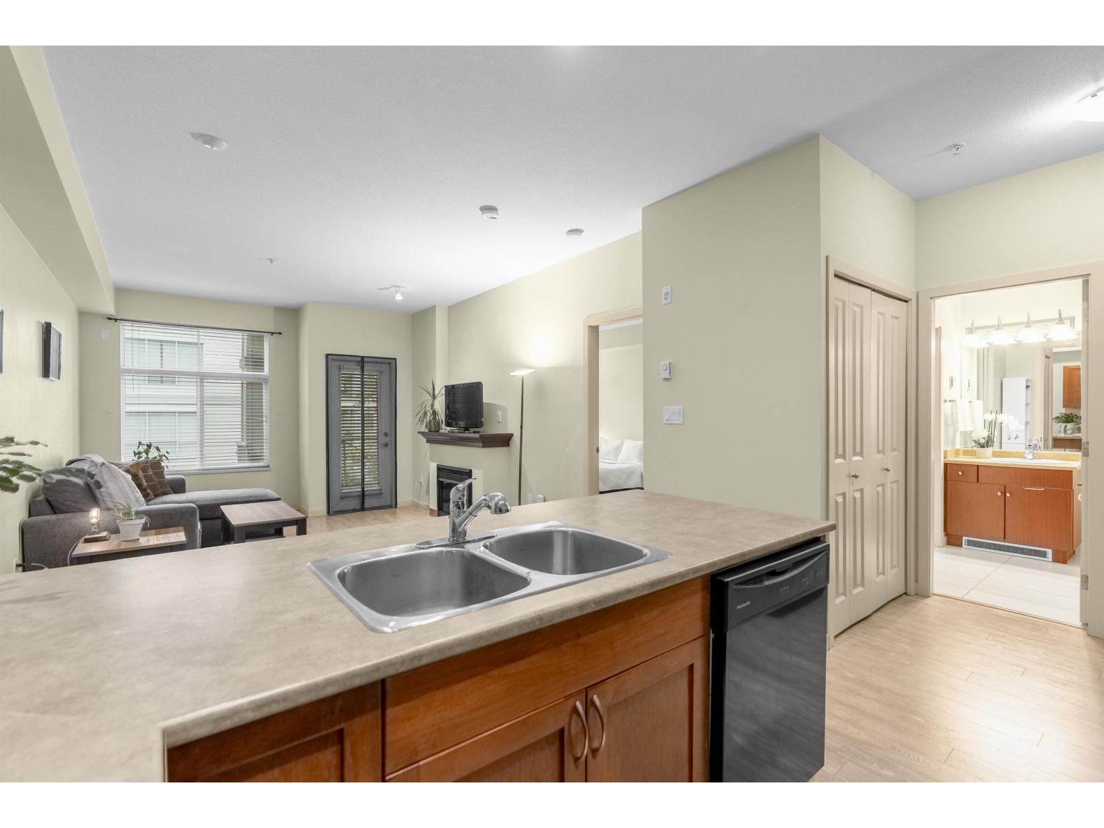 306 33318 Bourquin Crescent, Abbotsford, British Columbia  V2S 0A6 - Photo 11 - R3071048