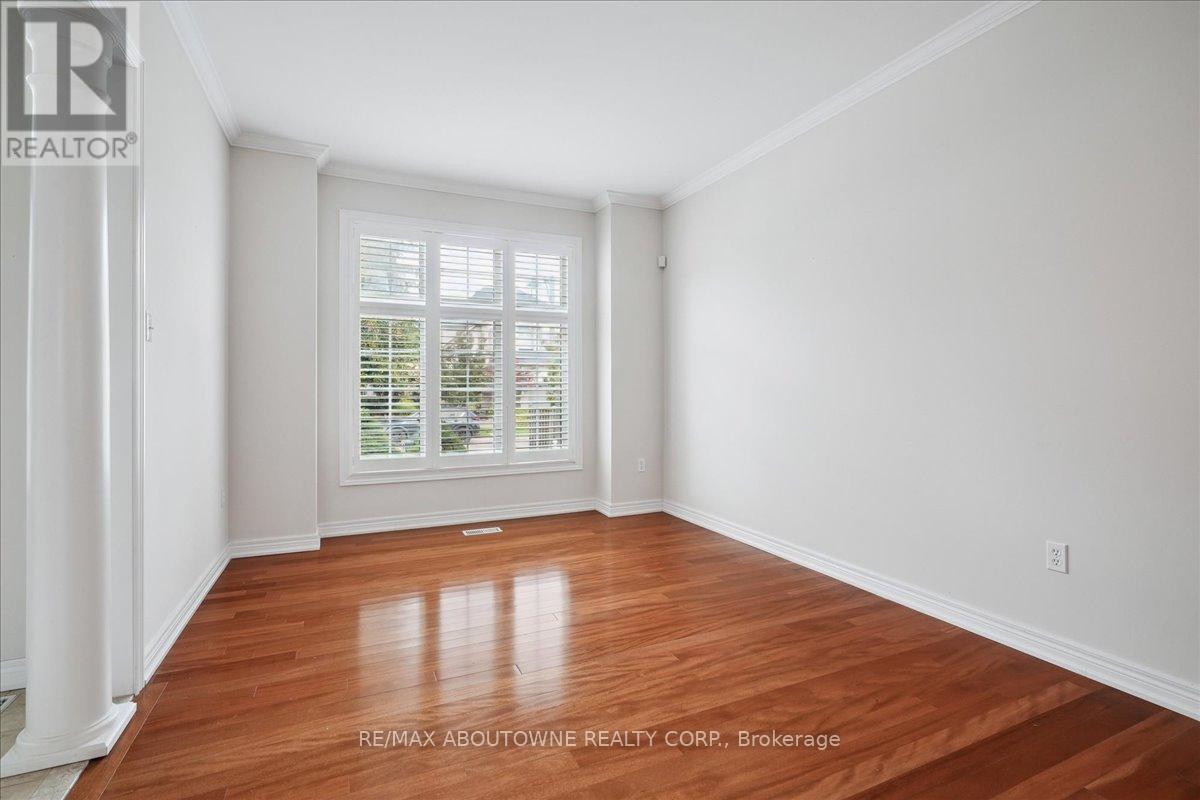 2348 Tesla Crescent, Oakville, Ontario  L6H 7T5 - Photo 6 - W12421696