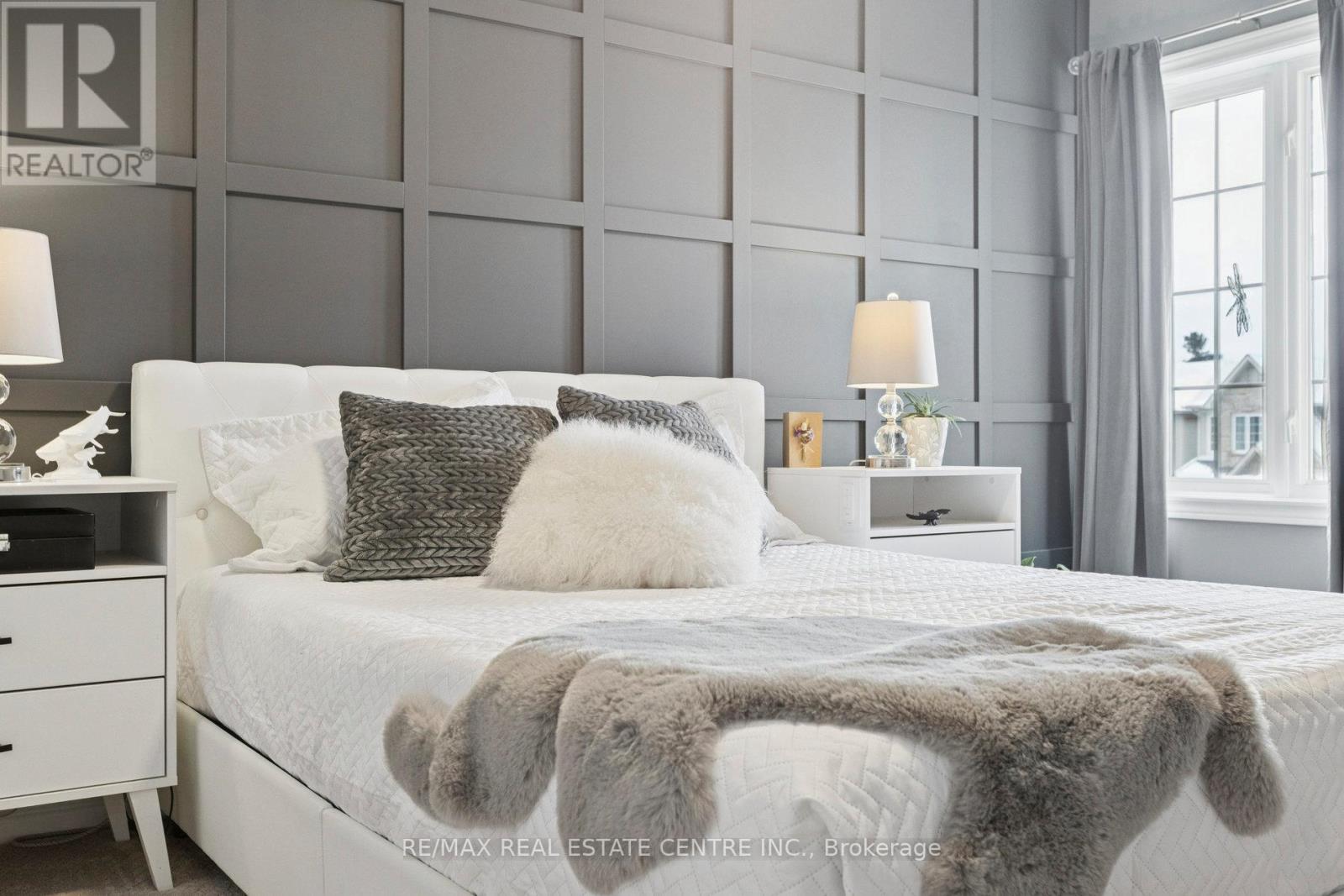 1427 Treeland Street, Burlington, Ontario  L7R 5B4 - Photo 35 - W12601208