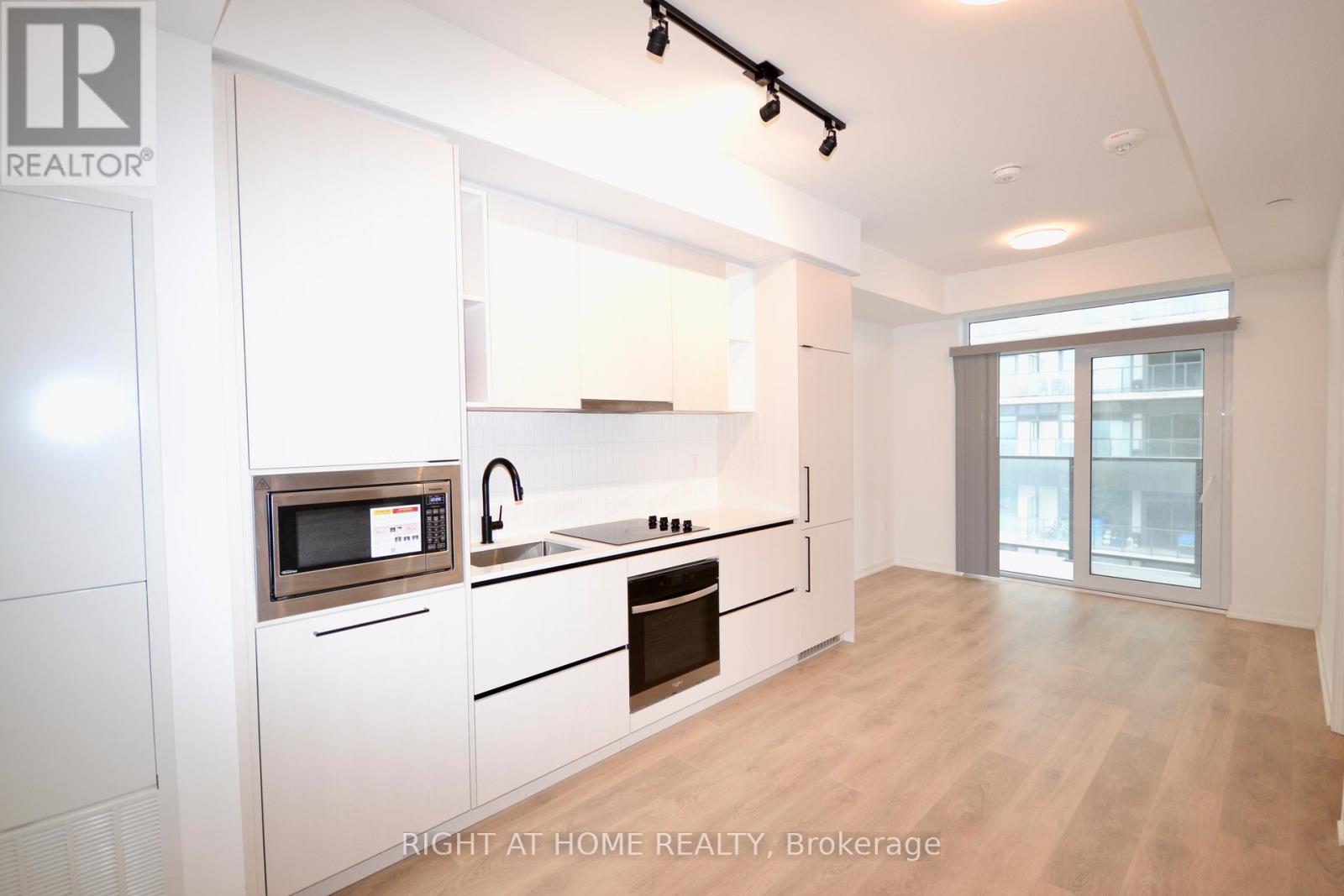 2304 - 10 Graphophone Grove, Toronto, Ontario  M6H 0E5 - Photo 13 - W12527272